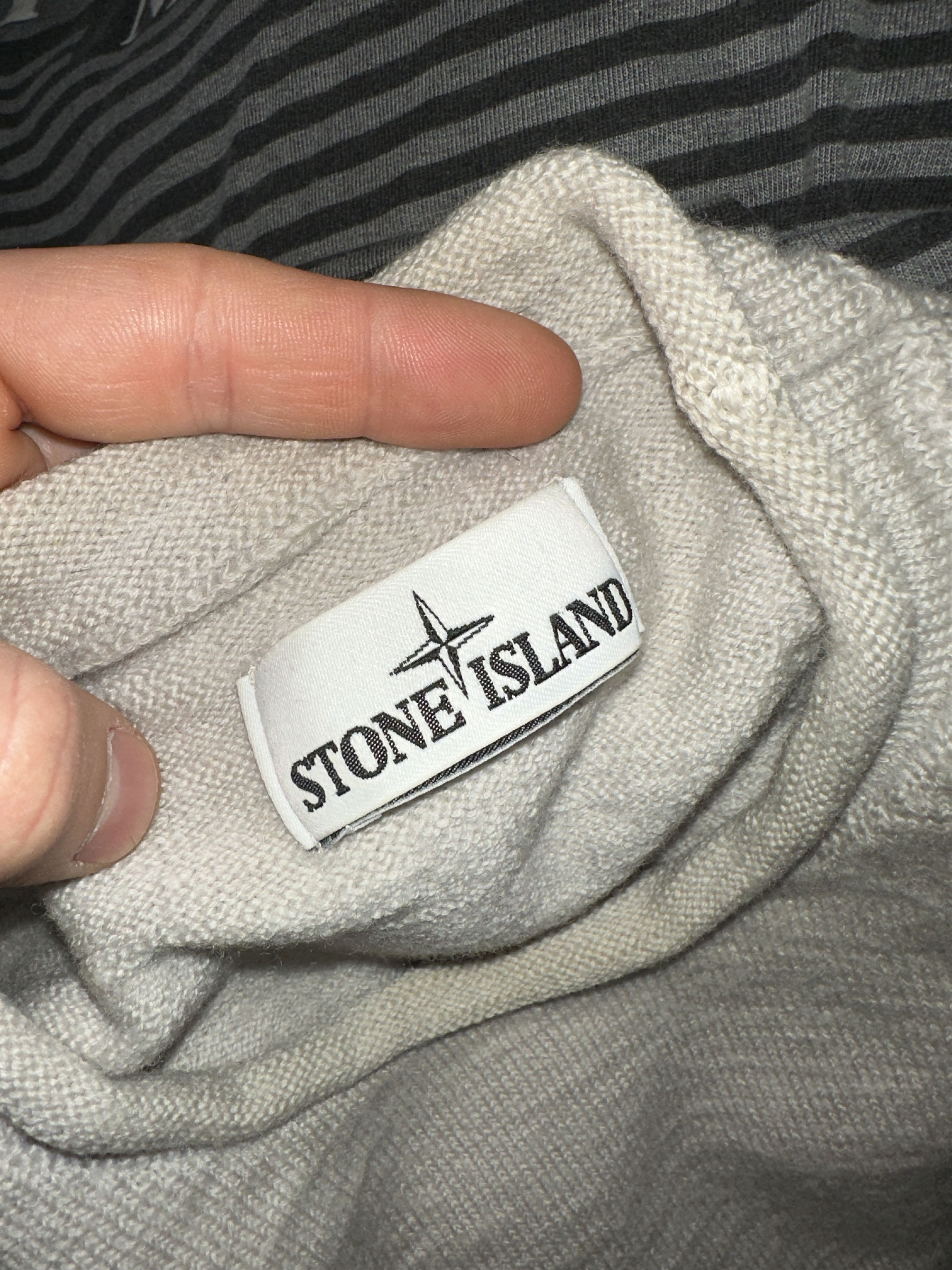 Stone Island Stone Island Pocket Front Pullover Slim Fit Sweater Size M Size US M / EU 48-50 / 2 - 11 Thumbnail