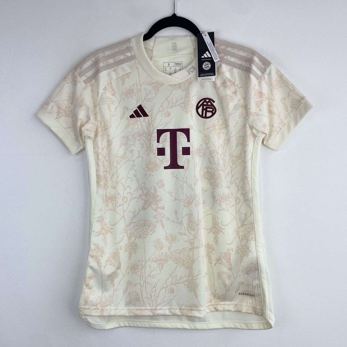 Adidas Bayern Munich Jamal Musiala Third Jersey Women’s 2022/2023 Size S / US 4 / IT 40 - 2 Thumbnail