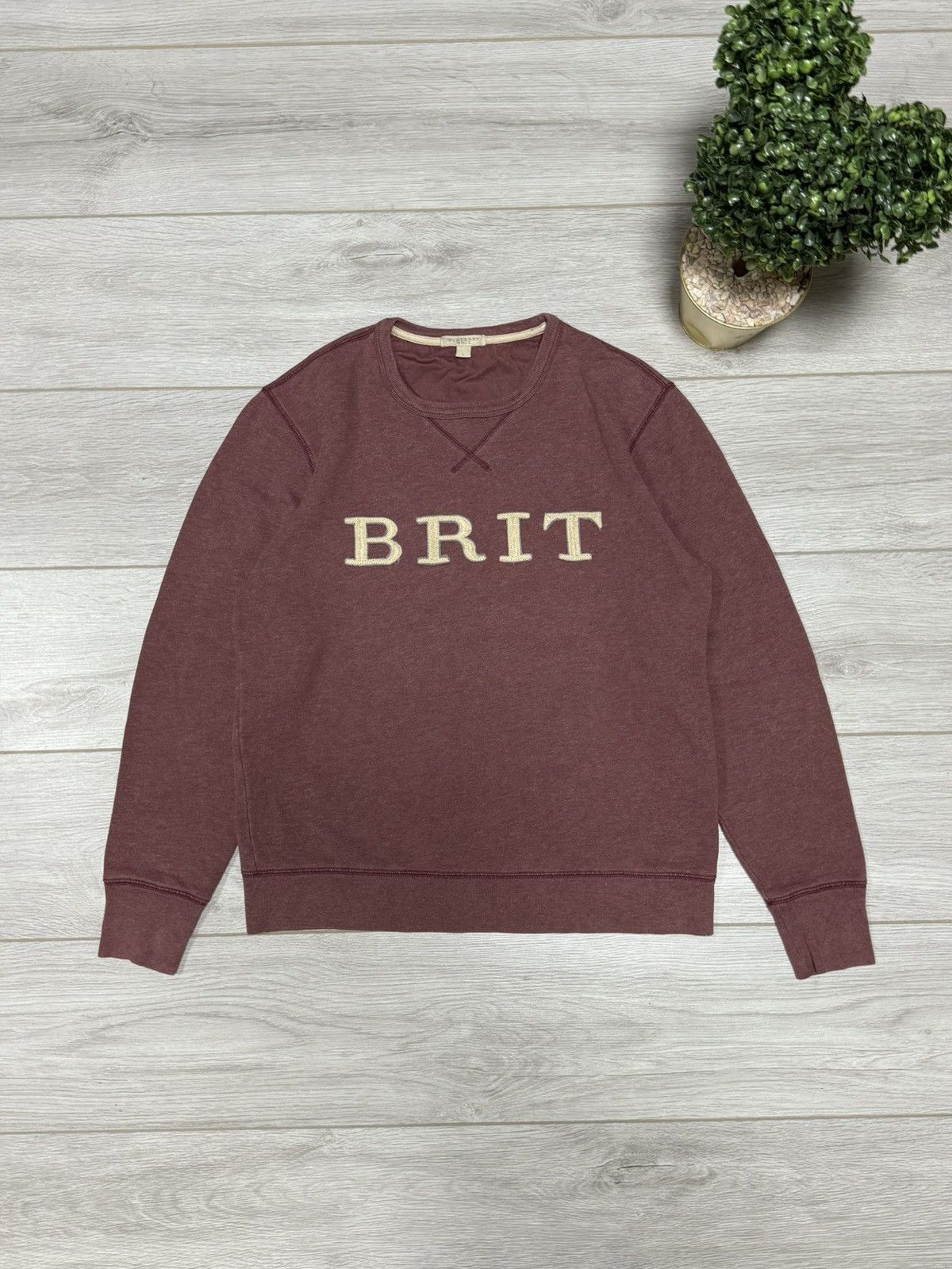 Burberry Burberry Brit Sweatshirt Big Logo Sz L Casual Jumper Size US L / EU 52-54 / 3 - 1 Thumbnail