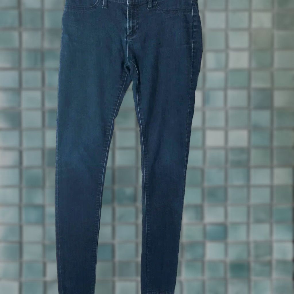 Banana Republic Banana Republic Jeans Womens Skinny Blue Denim 28/6 Regular 34 Inseam 5-Pocket Closure Button Vintage No Size 28" / US 6 / IT 42 - 1 Thumbnail