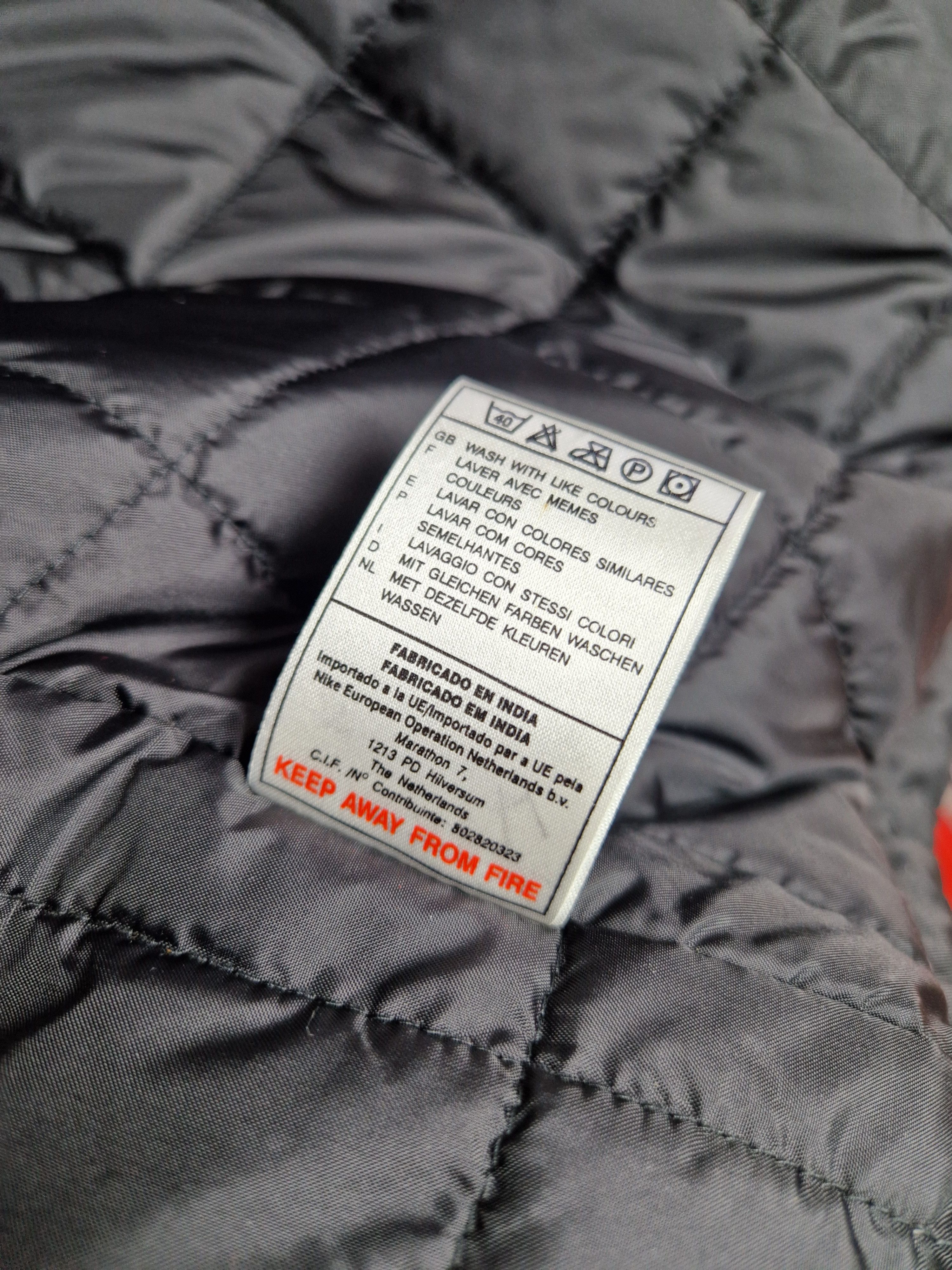 Nike Nike vintage parkas jacket big logo nylon Size US M / EU 48-50 / 2 - 12 Thumbnail