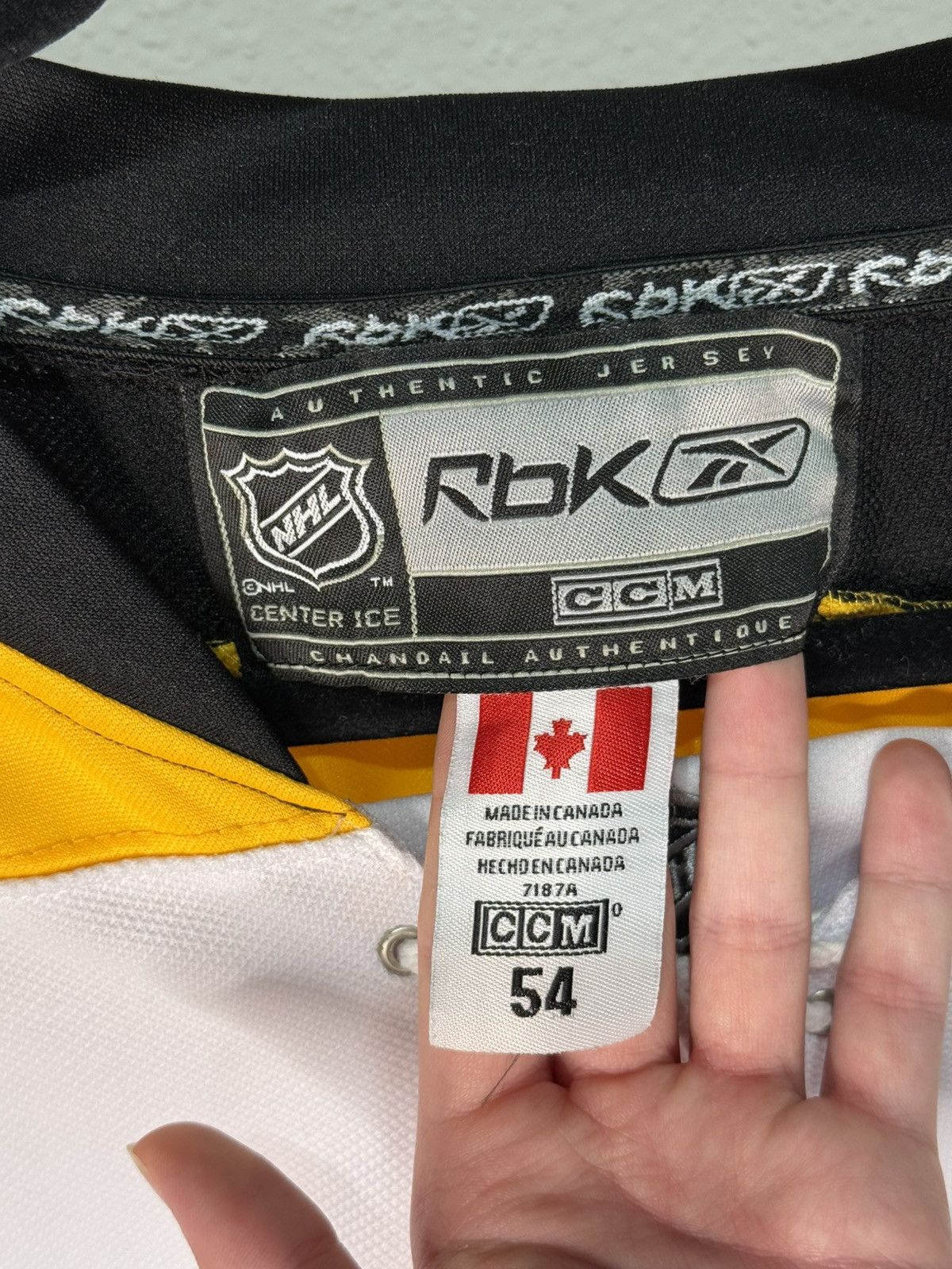 Reebok Reebok Boston Bruins Tim Thomas Jersey Size US XL / EU 56 / 4 - 5 Thumbnail
