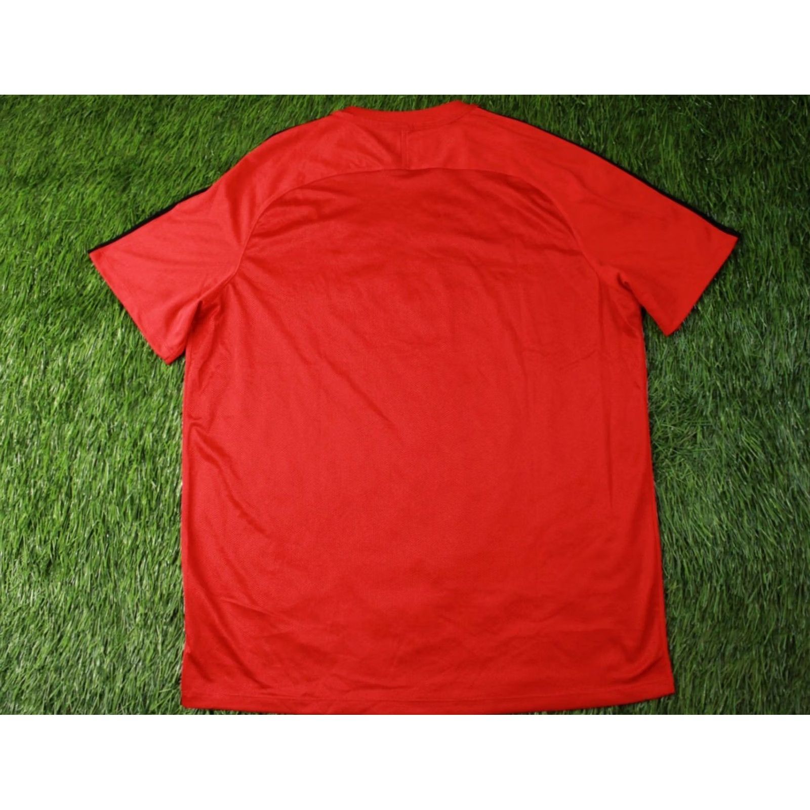 Nike Nike Squad Dri-FIT Shirt Men XXL Red and Black Football Jersey T-Shirt 2017 Nike Dri-Fit Squad Mens XXL Red Black Football Shirt Size US XXL / EU 58 / 5 - 7 Thumbnail