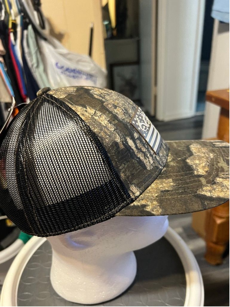 Realtree Men's Realtree Camo Black Mesh Trucker Hat One Size Size ONE SIZE - 5 Thumbnail