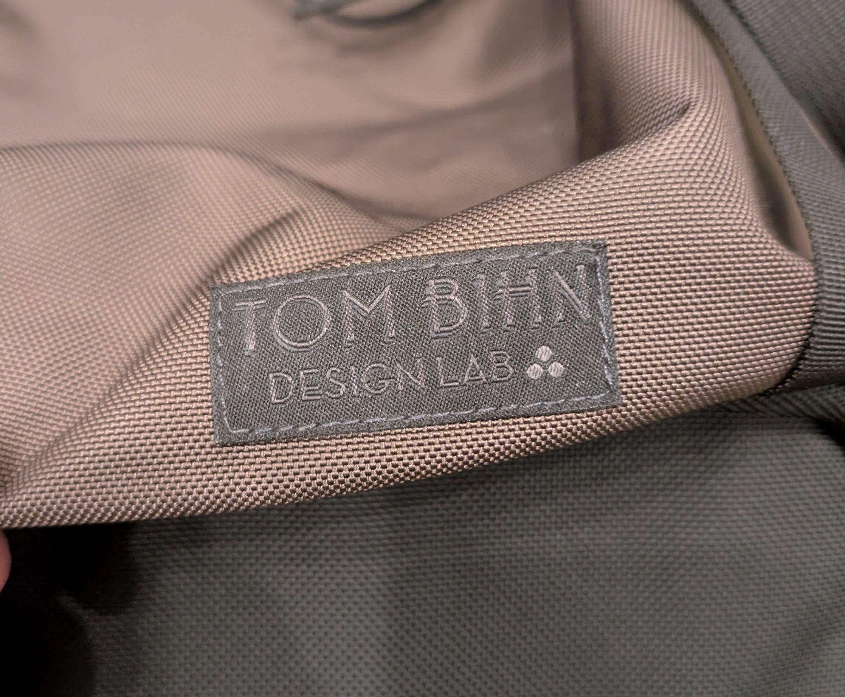 Tom Bihn RARE Tom Bihn Design Lab Shadow Guide Pack 23L Ursa Brown Size ONE SIZE - 4 Thumbnail