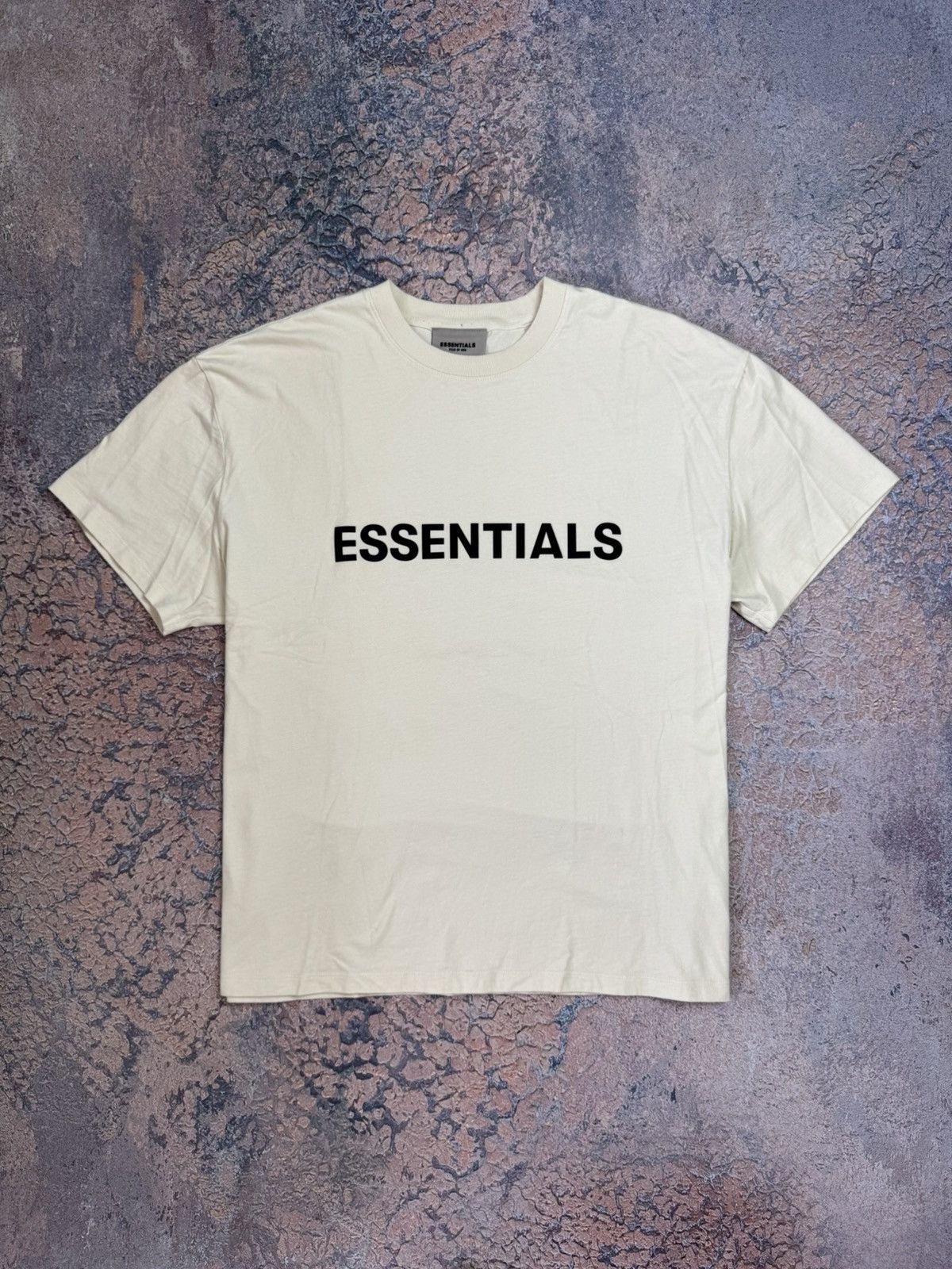 Other Fear of Gods Essentials T-Shirt Beige Short Sleeve Tee Crew Size US L / EU 52-54 / 3 - 1 Thumbnail