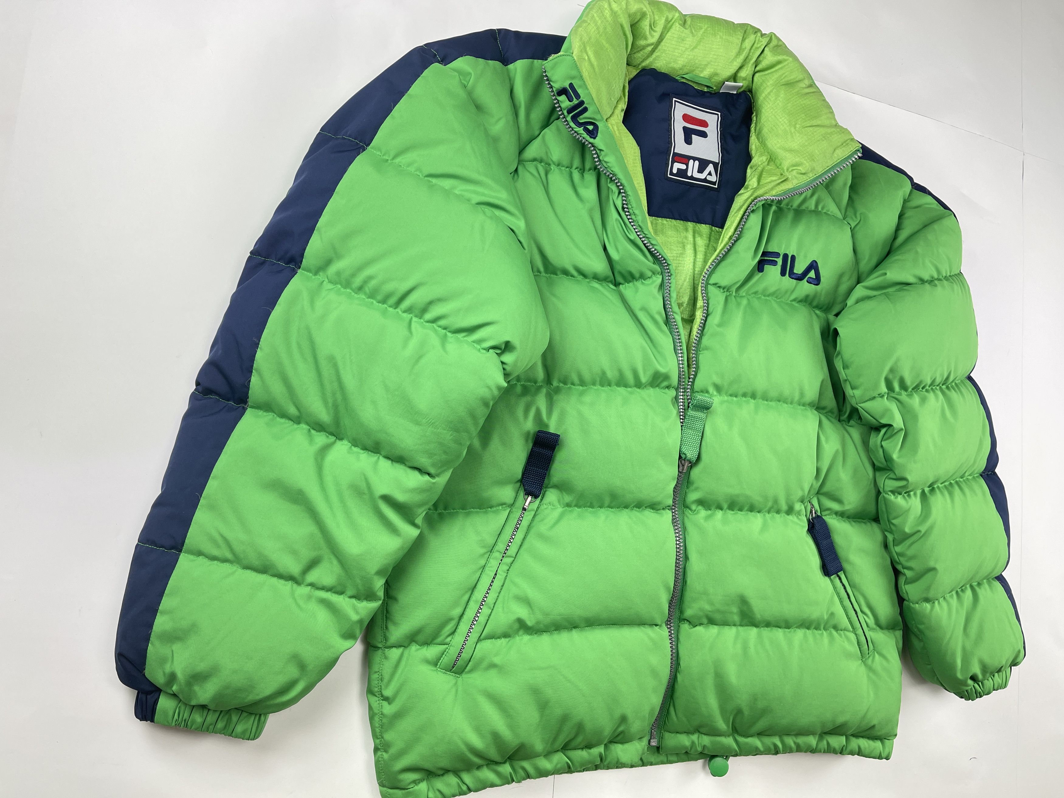 Fila Fila puffer jacket, 90s hip hop, 1990s skater Y2K size S Size US S / EU 44-46 / 1 - 3 Thumbnail
