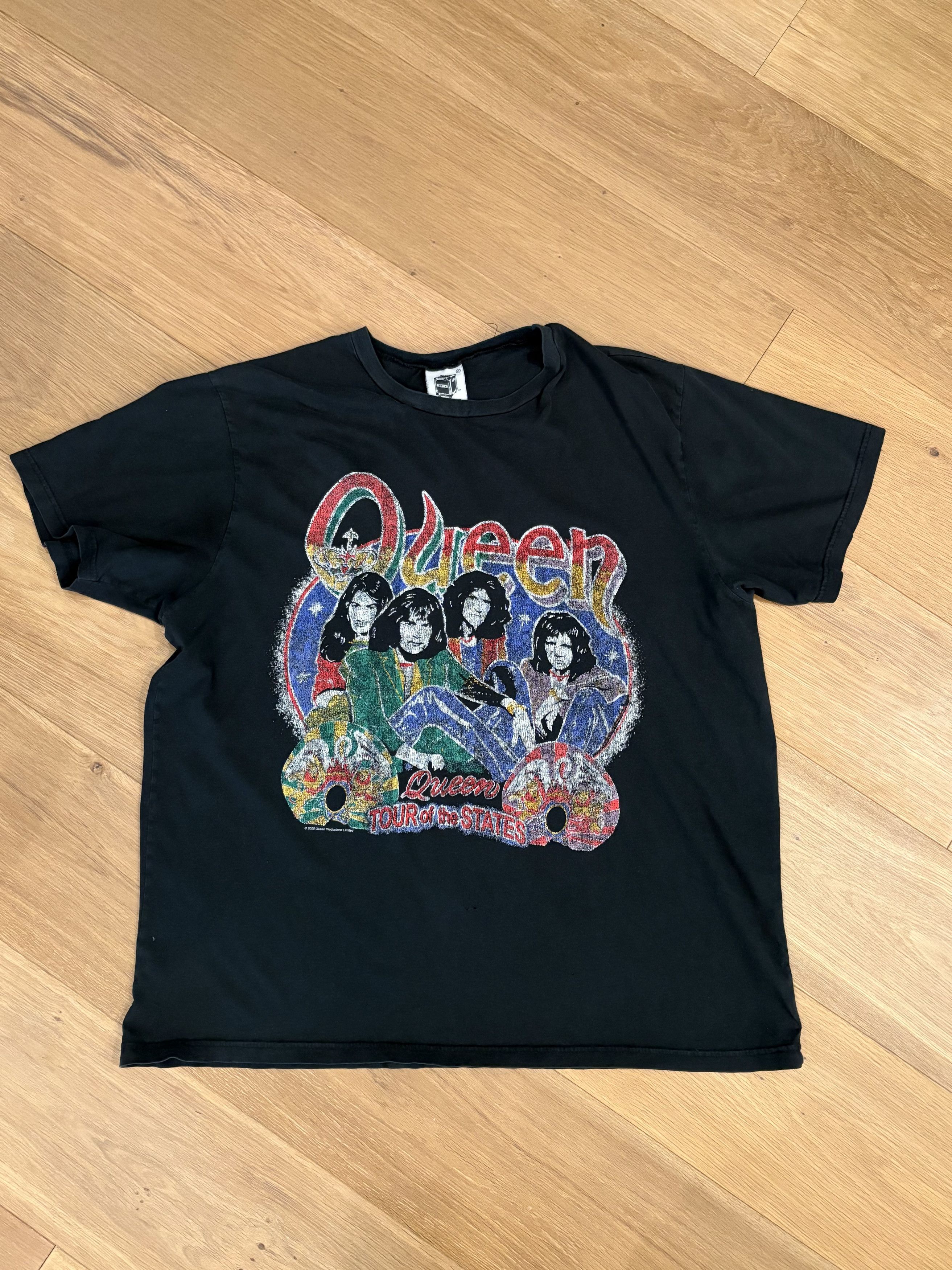 Band Tees Vintage Queen Band T Shirt Double Sided Size US XL / EU 56 / 4 - 1 Thumbnail