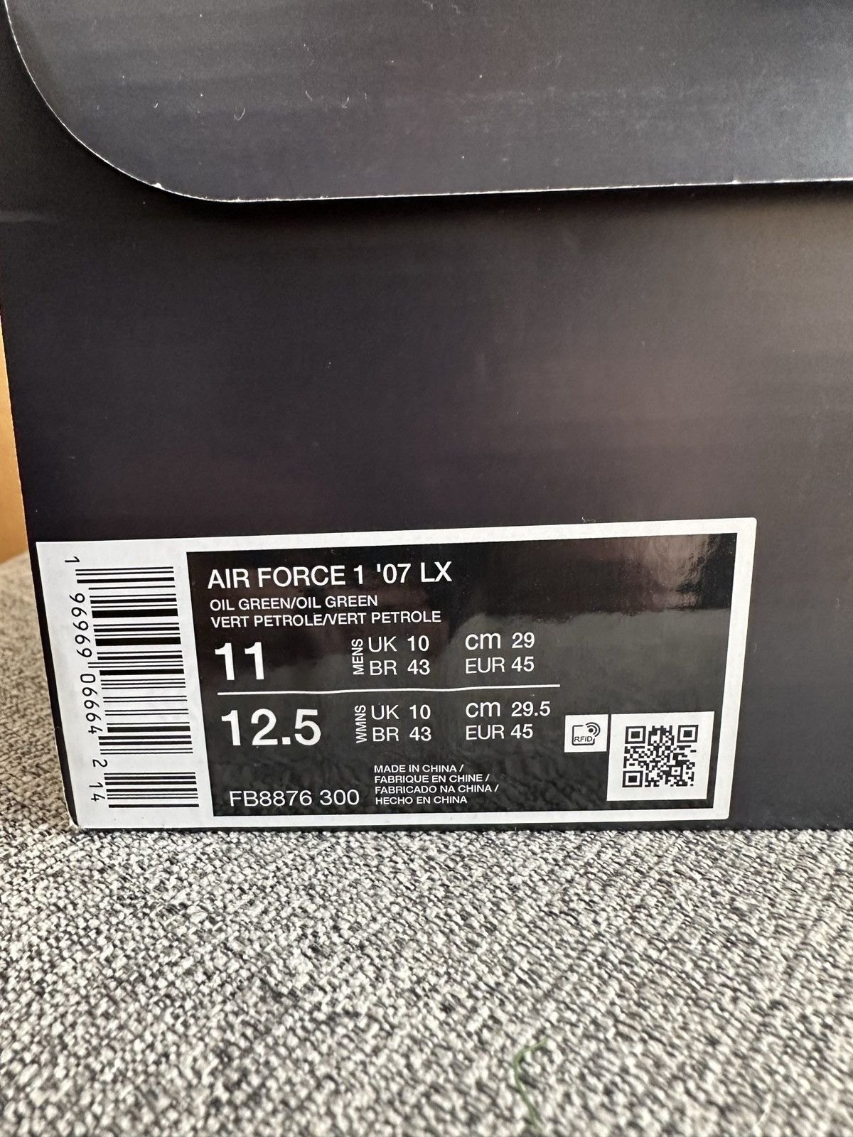 Nike AIR FORCE 1 07 LX Size US 11 / EU 44 - 7 Thumbnail