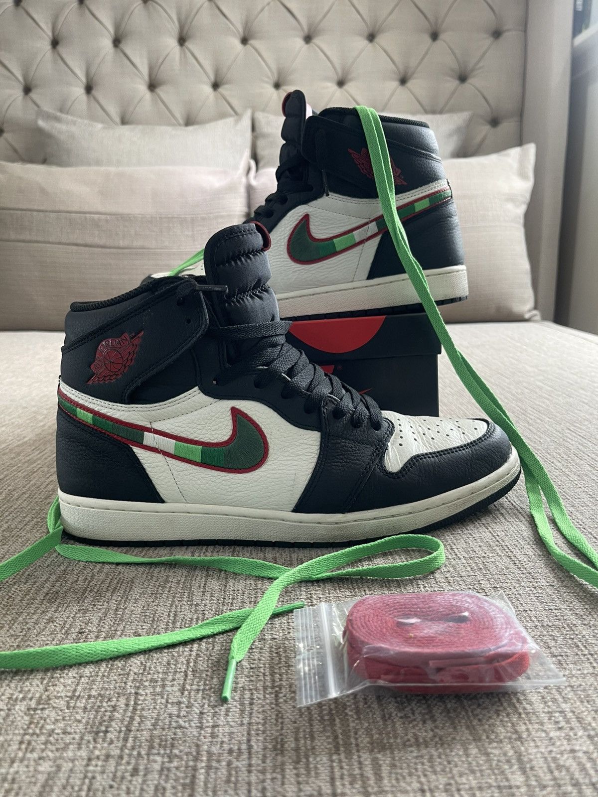 Jordan 1 Retro High Sports Illustrated (A Star is Born)