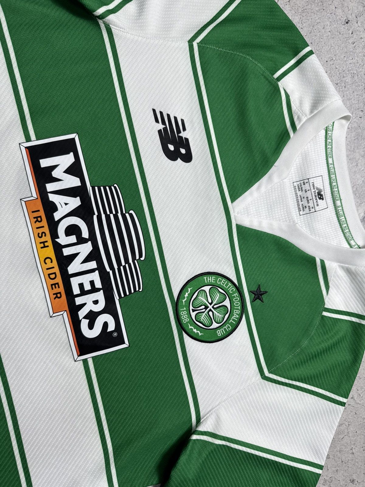 New Balance New Balance FC Celtic 2015/2016 Vintage Soccer Jersey Size US S / EU 44-46 / 1 - 7 Thumbnail
