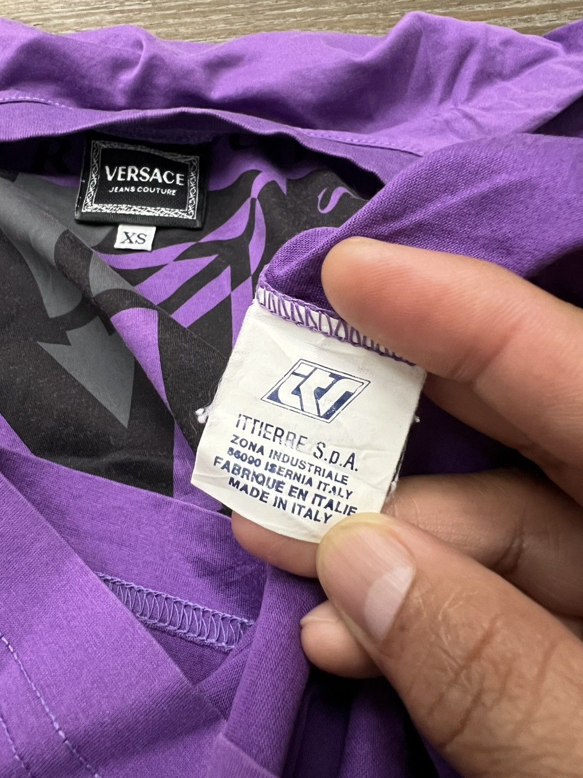 Versace Jeans Couture Vintage Versace Jeans Couture Tee Purple (Made in Italy) Size US XS / EU 42 / 0 - 3 Thumbnail