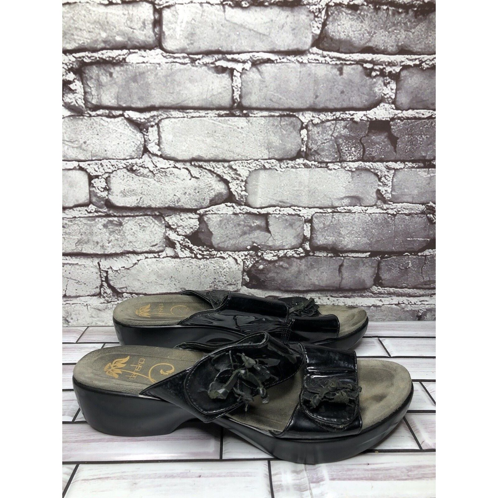 Other Dansko Black Patent Leather Flower Wedge Slip On Slides Sand Size US 10.5 / IT 40.5 - 12 Thumbnail