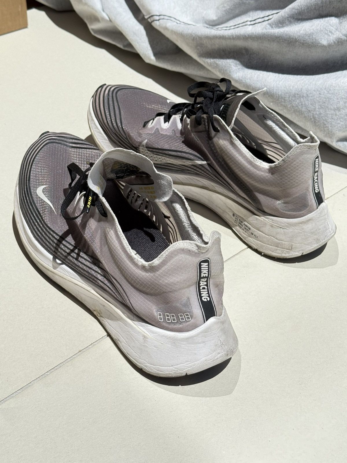 Nike RARE Nike Zoom Fly SP 1st Generation Men size 12 US Size US 12 / EU 45 - 2 Thumbnail