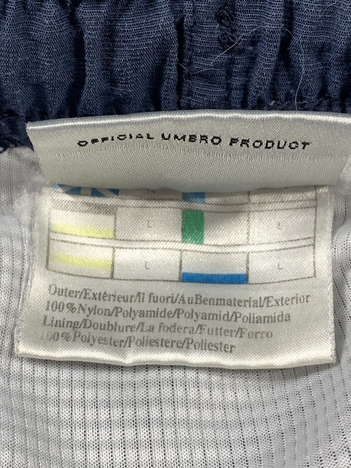 Umbro Vintage 90s Umbro shorts sun faded streetwear style size L Size US 34 / EU 50 - 4 Thumbnail