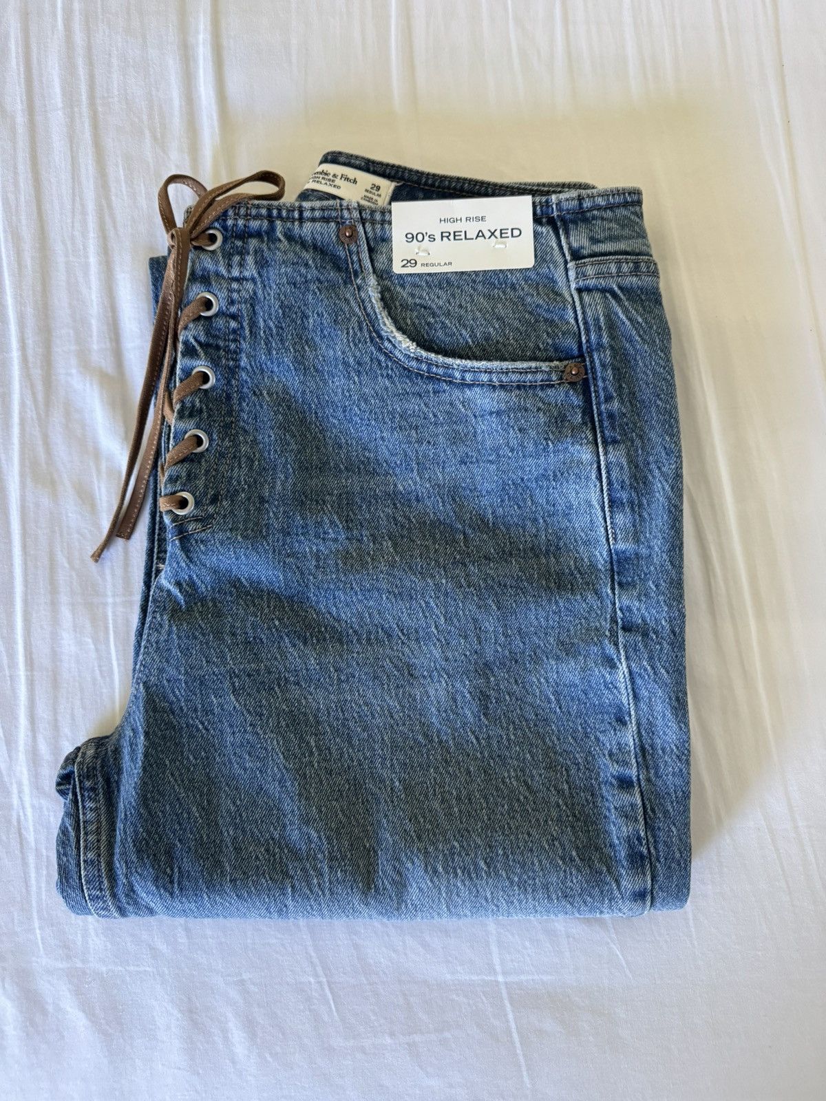 Abercrombie & Fitch High Rise 90’s Relaxed Regular Jeans Size 29" - 1 Thumbnail