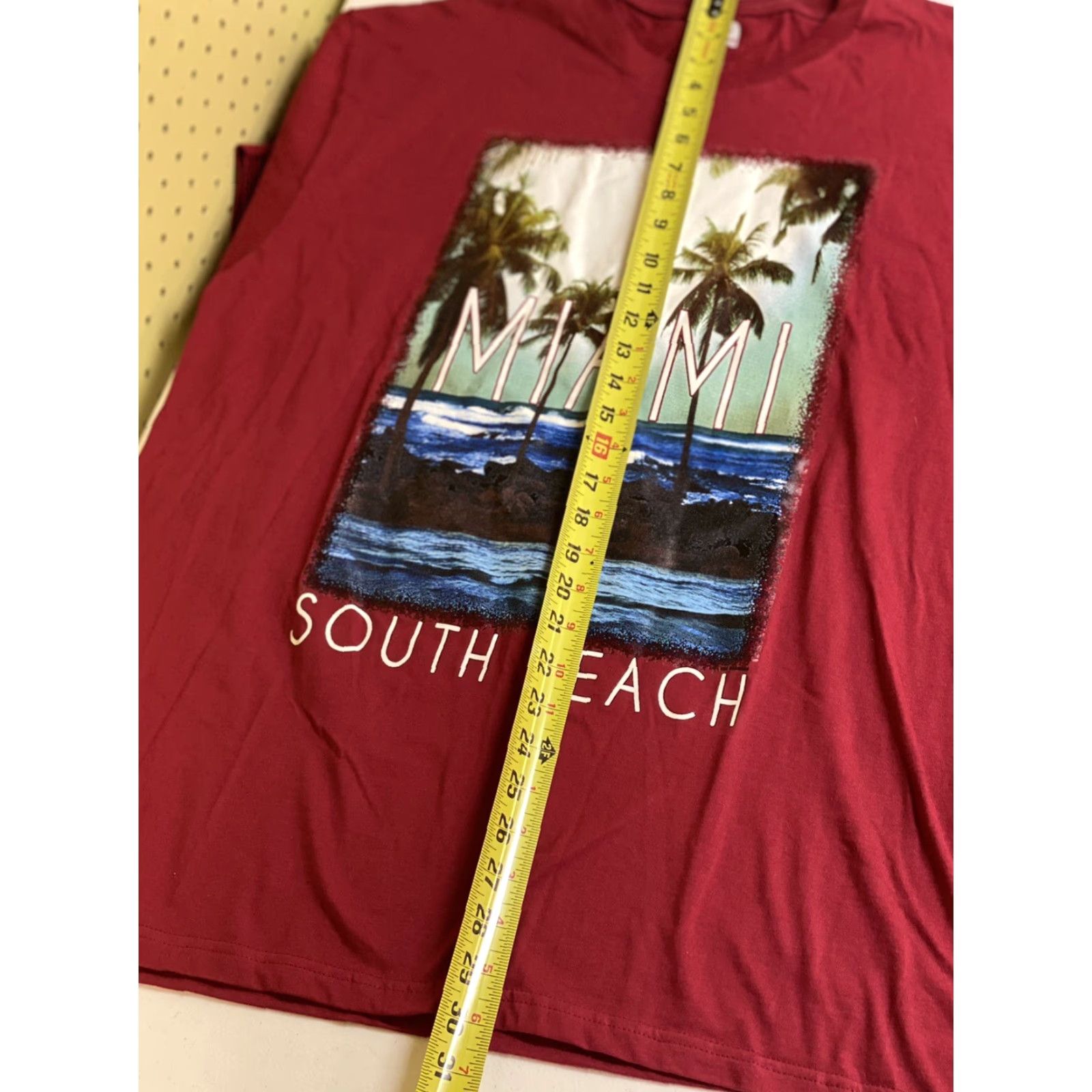 Vintage Surf Style South Beach MIAMI Palm Tree Beach Graphic T Shirt Mens XL Red Size US XL / EU 56 / 4 - 7 Thumbnail
