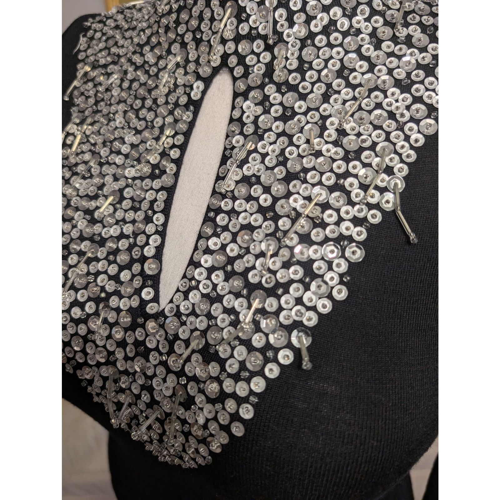 Other Theomiles Jeweled Neckline Black Bodycon Dress Size L / US 10 / IT 46 - 4 Thumbnail