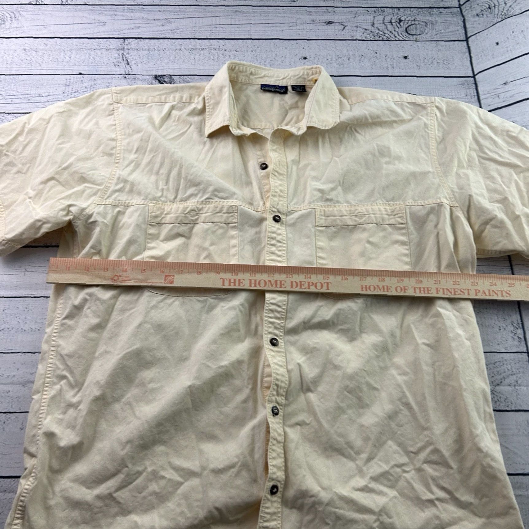 Patagonia VINTAGE Patagonia Short Sleeve Button-Up Shirt XL Men Yellow Size US XL / EU 56 / 4 - 4 Thumbnail