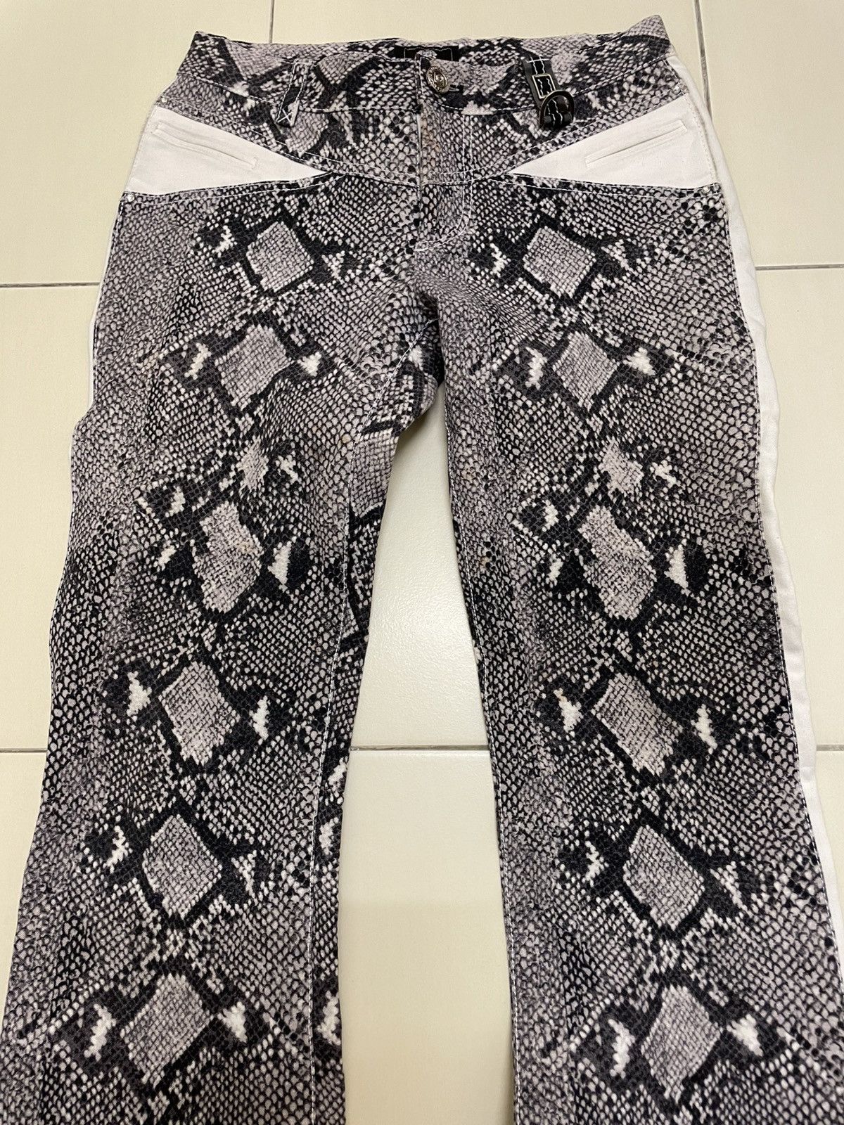Japanese Brand Valenza Sport Snakeskin Print Bootcut Pants Size 26" / US 2 / IT 38 - 2 Thumbnail