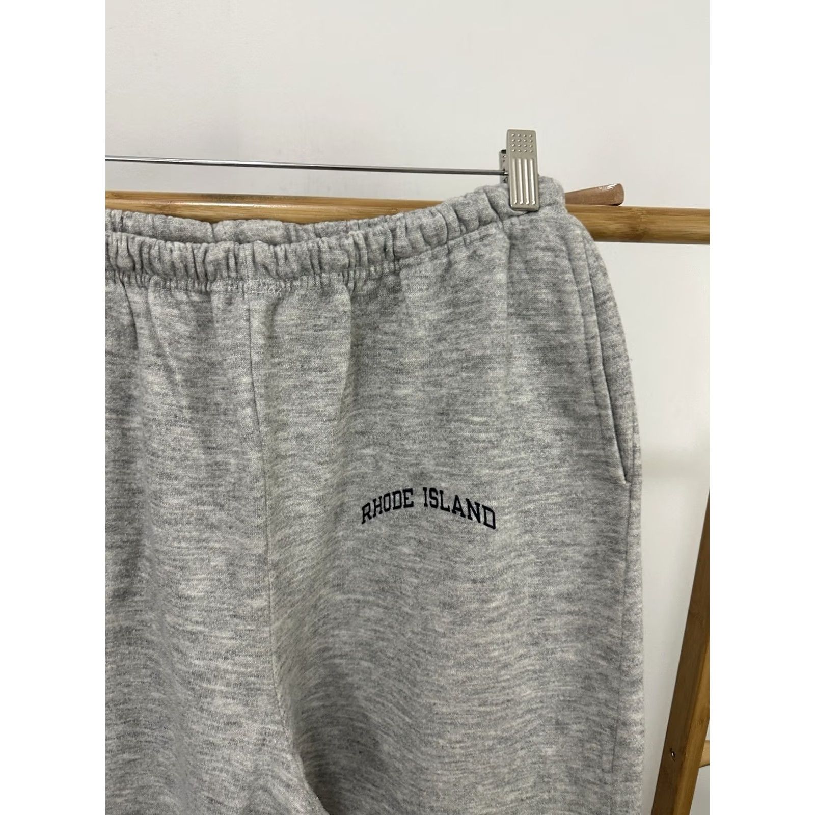 Champion VTG 80s Rhode Island Champion Sweatshirt XL Gray Men Sweatshirt Sweatpants Heather Rayon Tri-Blend USA 80s Vintage Champion Shirt? Size US XL / EU 56 / 4 - 4 Thumbnail