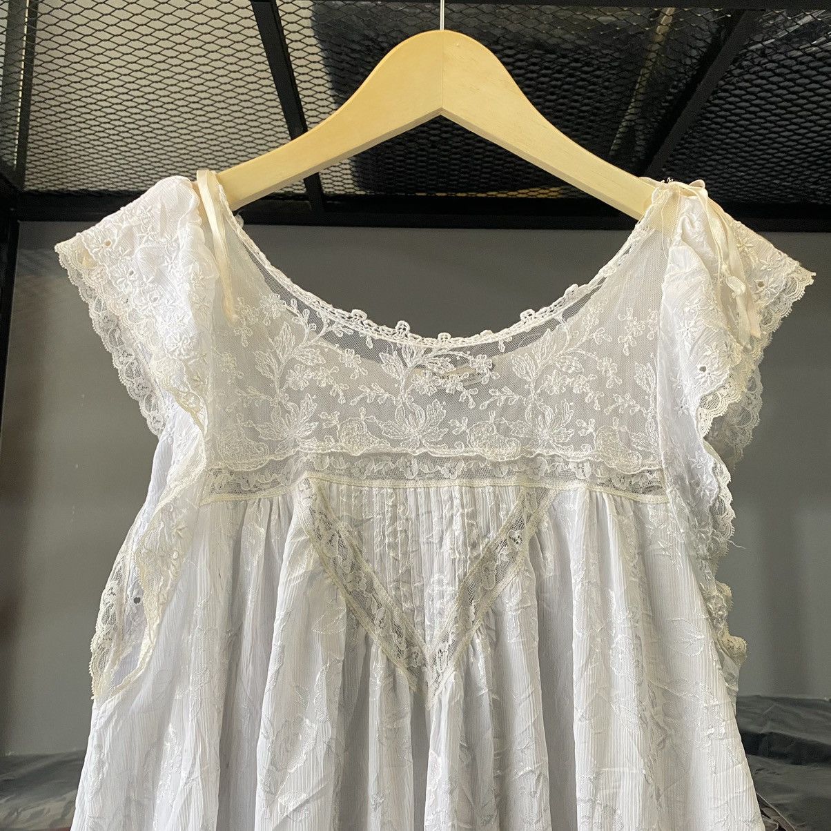 Dior × Vintage Dior Vintage Lace Trimmed White Lingerie Nightgown Dress Size M / US 6-8 / IT 42-44 - 2 Thumbnail