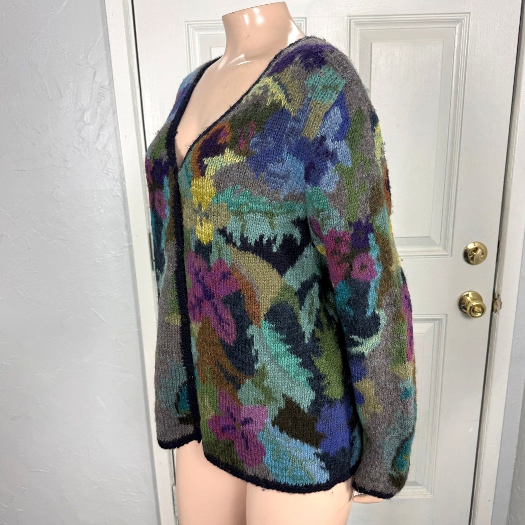 Vintage VINTAGE? Peruvian Connection Floral Cardigan Womens Sweater M Alpaca Blue V-Neck Button Long Sleeve Knit Shirt? Size M / US 6-8 / IT 42-44 - 3 Thumbnail