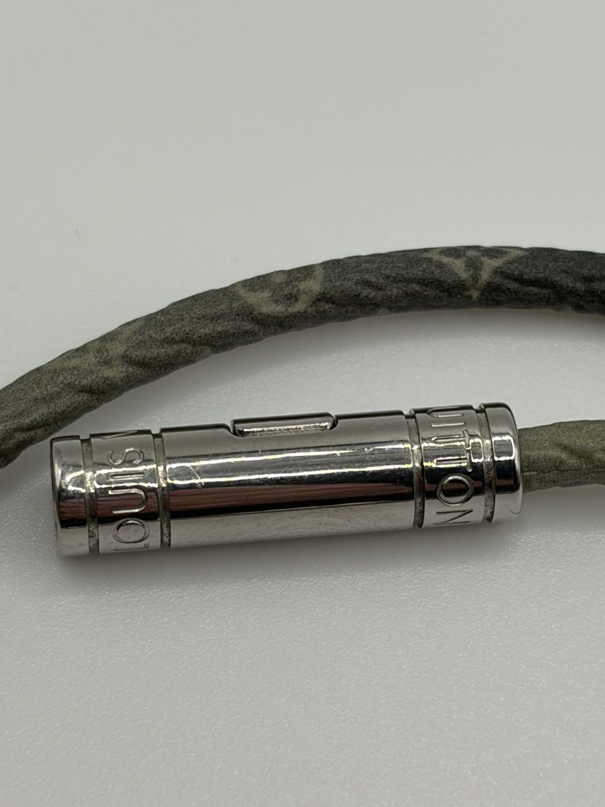 Louis Vuitton Louis Vuitton Bracelet Size ONE SIZE - 5 Thumbnail