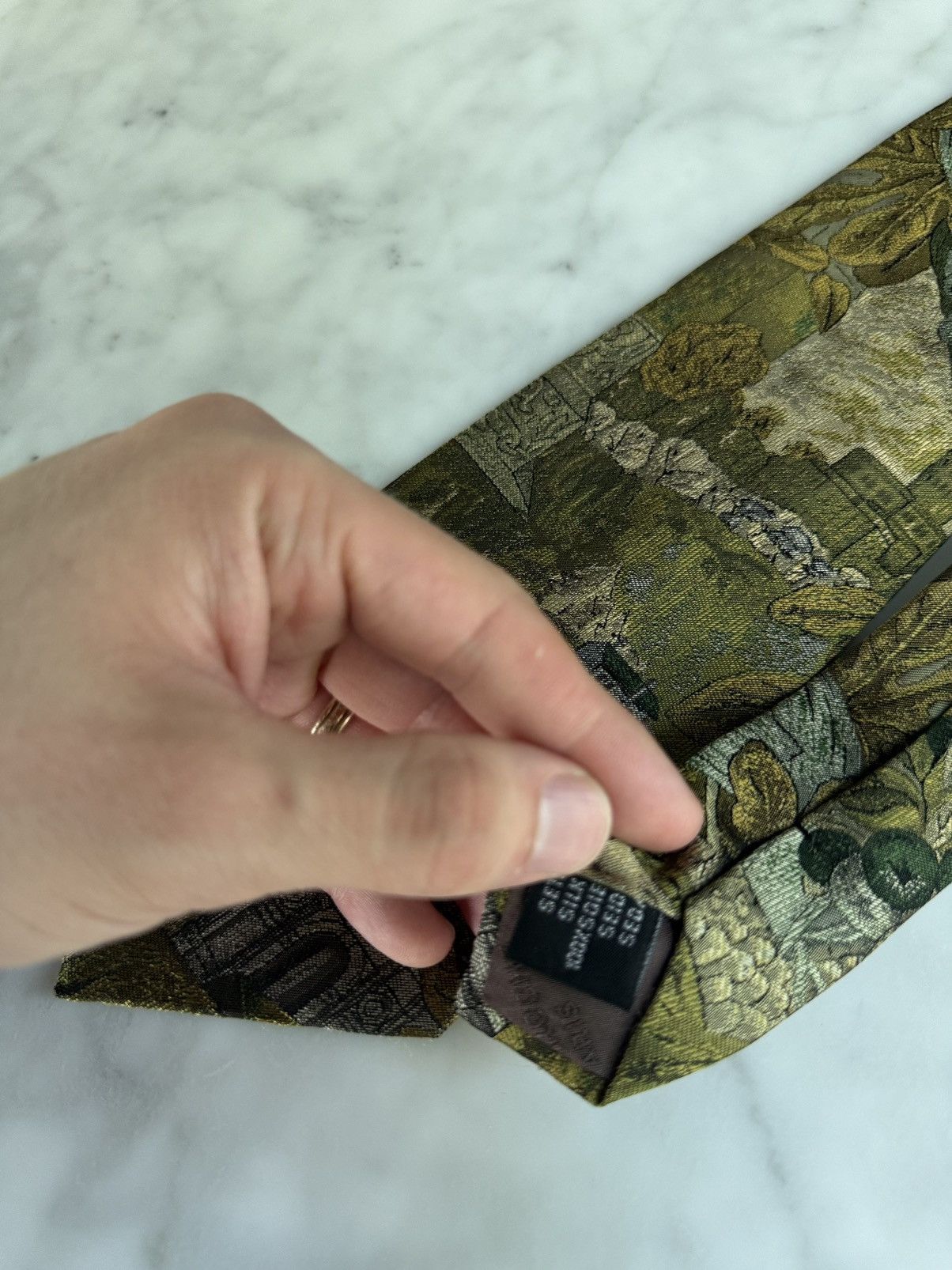 Guy Laroche Guy Laroche Paris Tie Green Gold Neoclassical Ruins 100%Silk Size ONE SIZE - 8 Thumbnail