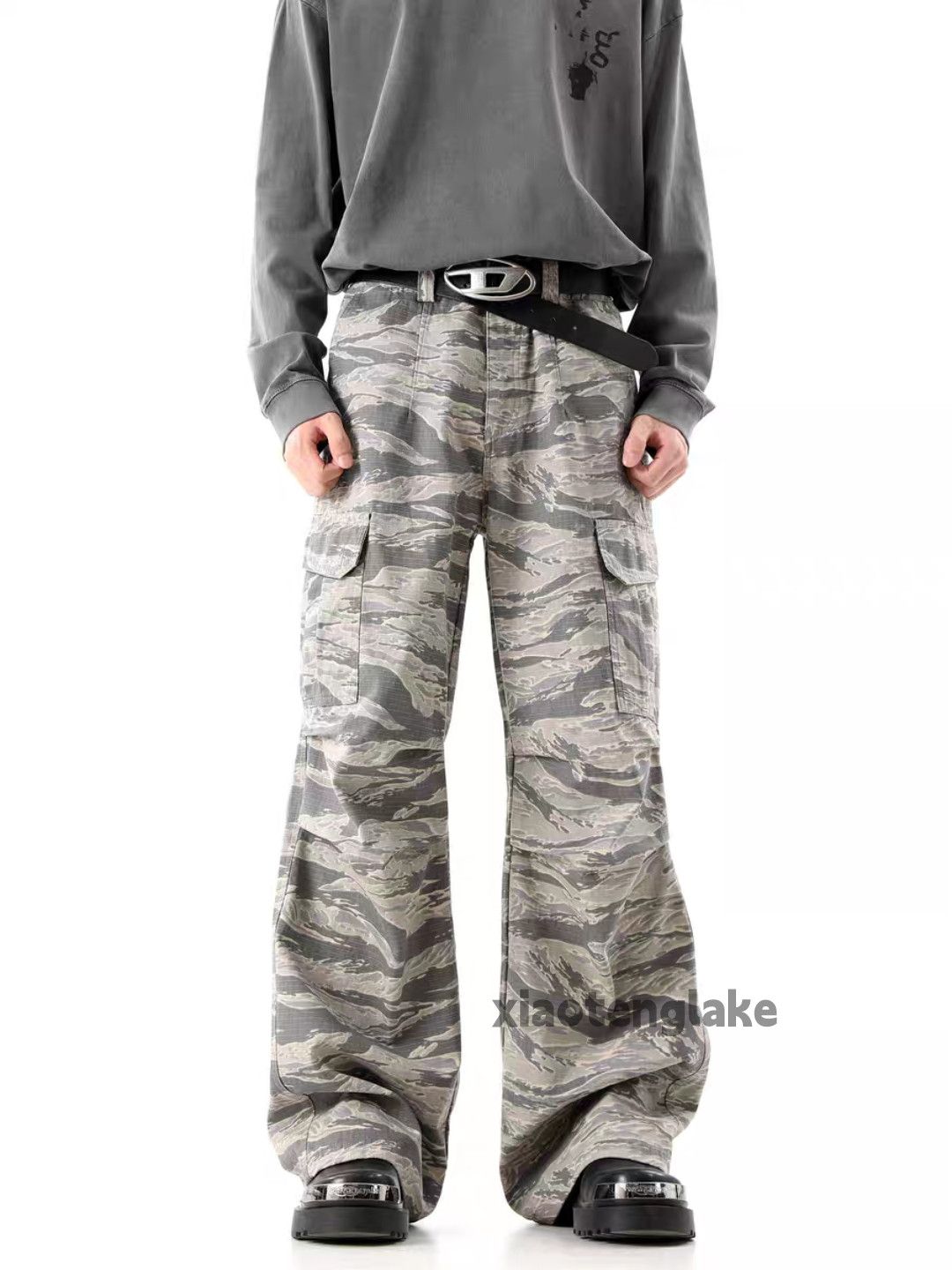 Designer × Japanese Brand × Vintage utility outdoor workwear military camo flared cargo pants Size US 32 / EU 48 - 1 Thumbnail
