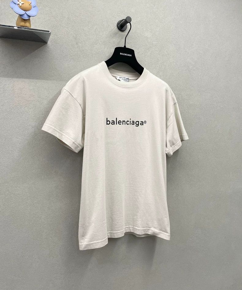 Balenciaga Balenciaga Light beige short sleeve Size US XS / EU 42 / 0 - 4 Thumbnail
