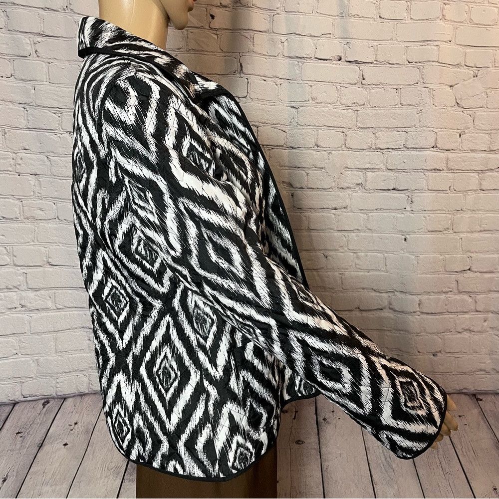 Chicos Chico's Quilted Black White Collared Open Front Jacket Size Size M / US 6-8 / IT 42-44 - 3 Thumbnail