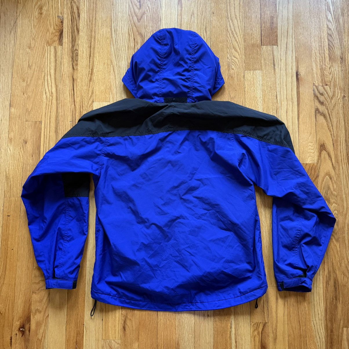 The North Face Vintage North Face Light Zip Up Jacket Blue Size M Size US M / EU 48-50 / 2 - 5 Thumbnail
