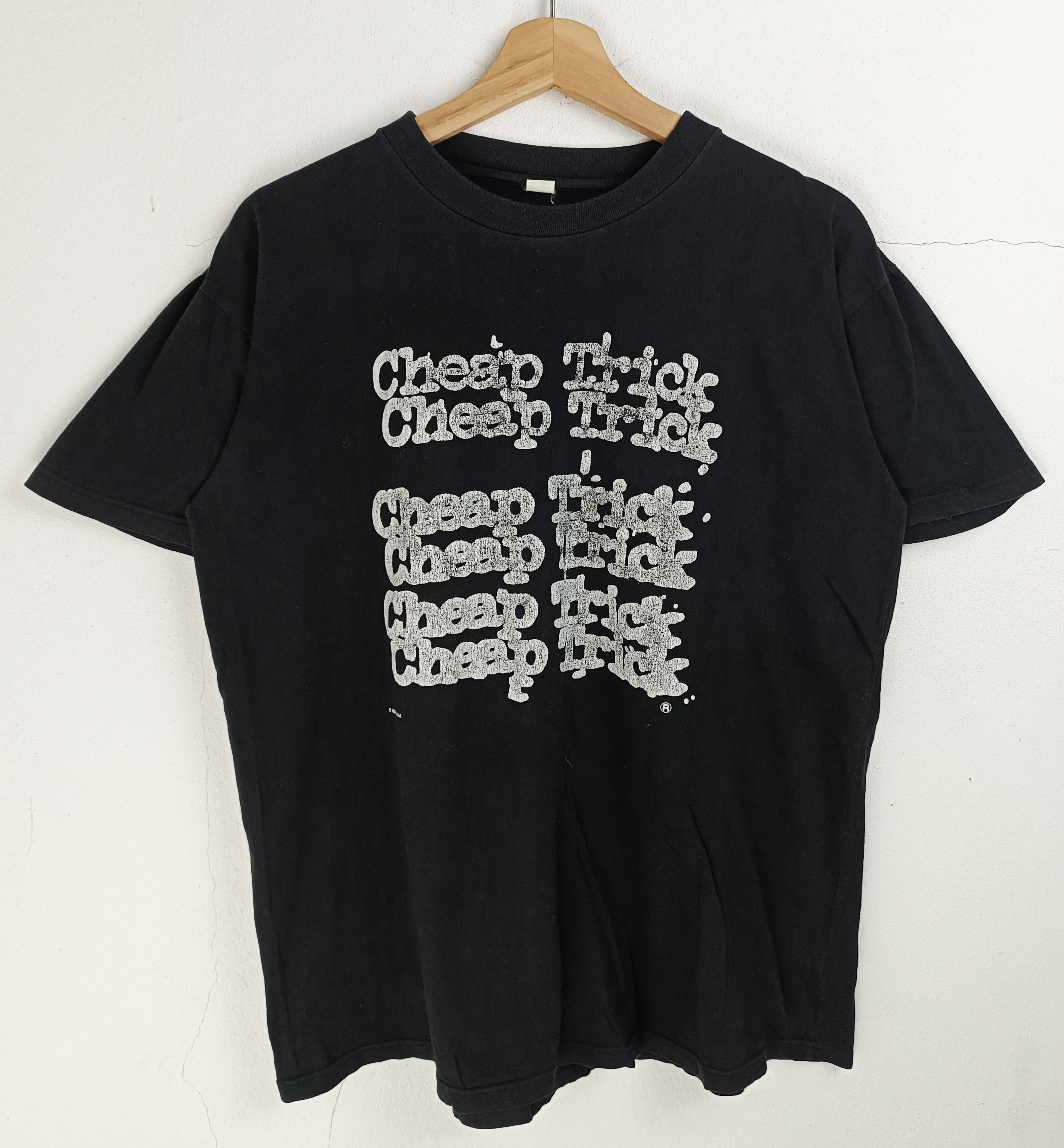 Band Tees VINTAGE 90'S CHEAP TRICK TOKYO JAPAN TOUR def poison acdc Size US M / EU 48-50 / 2 - 3 Thumbnail