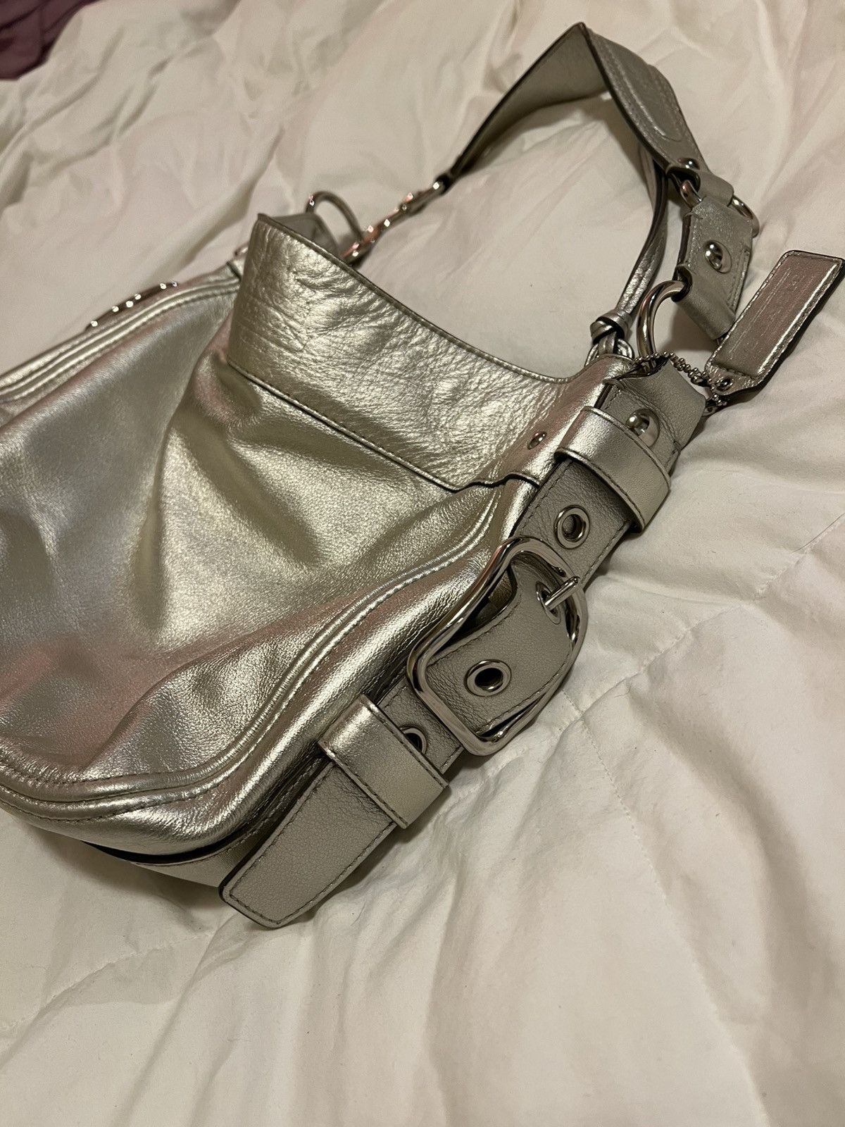 Coach × Vintage silver chrome slouchy coach shoulder bag Size ONE SIZE - 5 Thumbnail