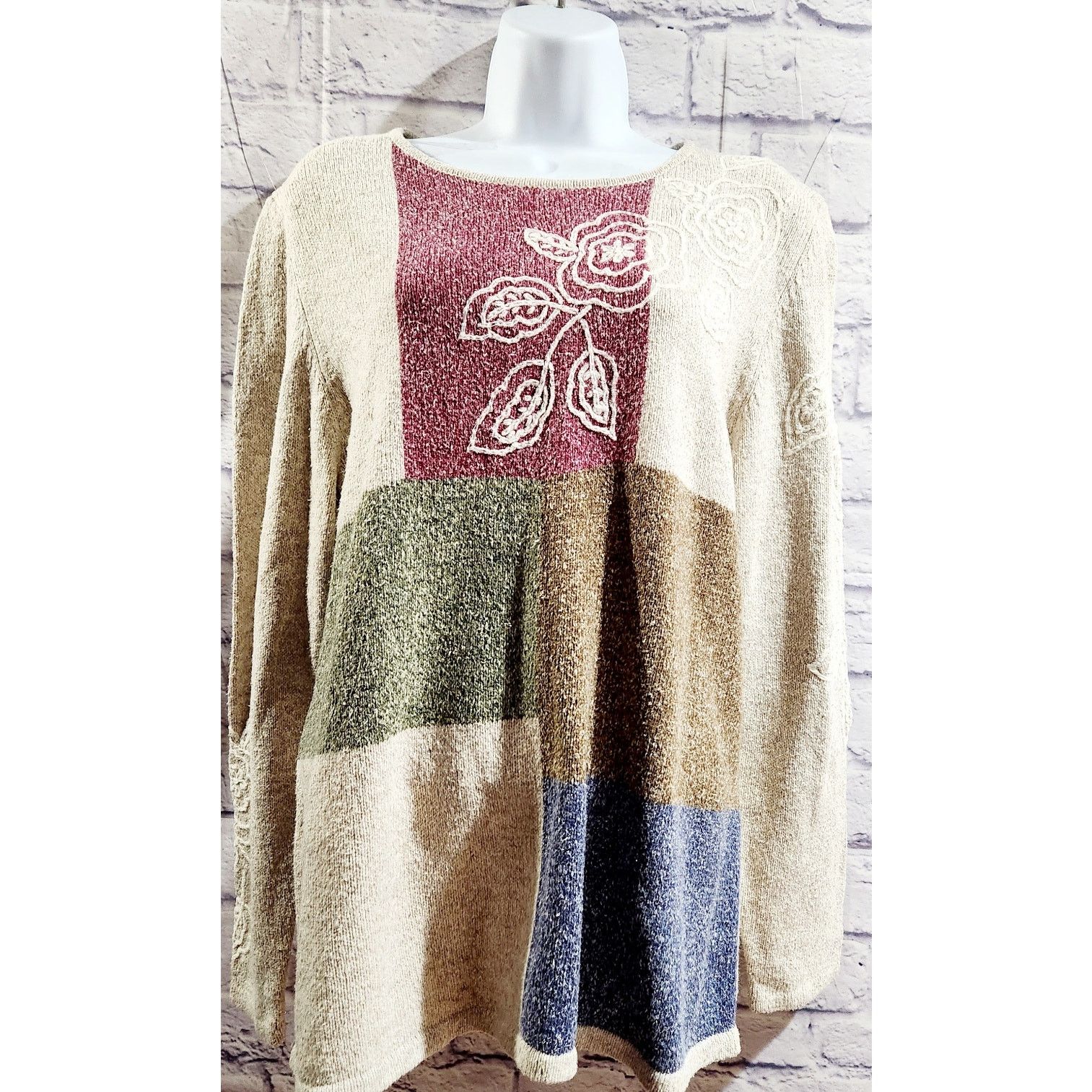 Other Allison Daley Beige Color Block Embroidered Sweater Top PM Size M / US 6-8 / IT 42-44 - 1 Thumbnail