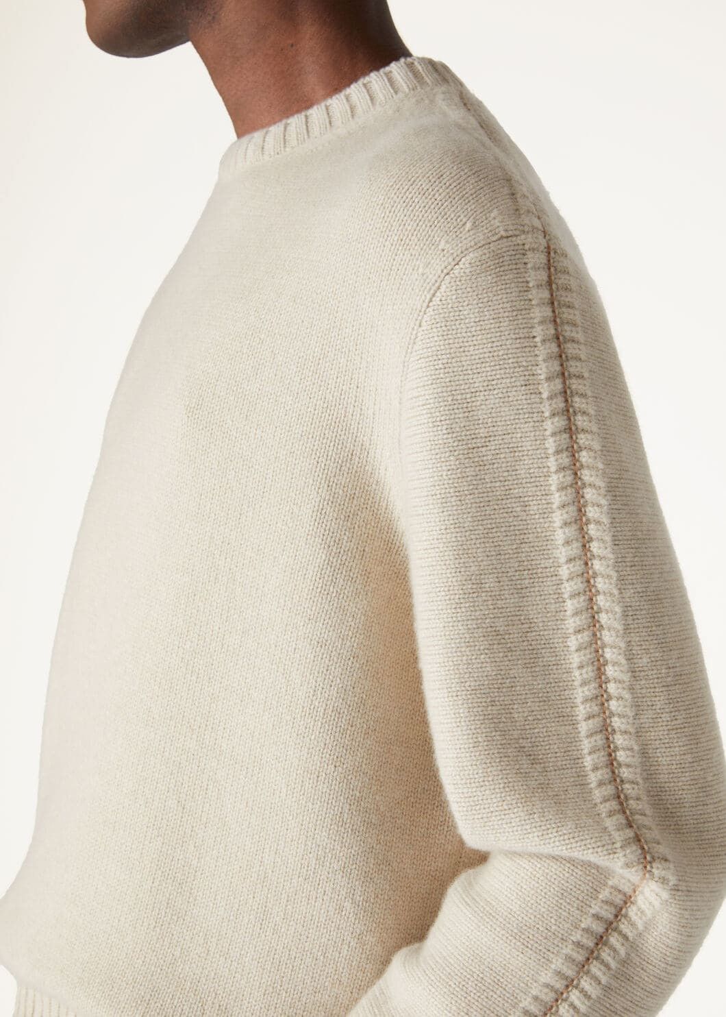Loro Piana o1w1db10725 FAO5746 Cervatto Crewneck Sweater in Beige Size US L / EU 52-54 / 3 - 3 Thumbnail