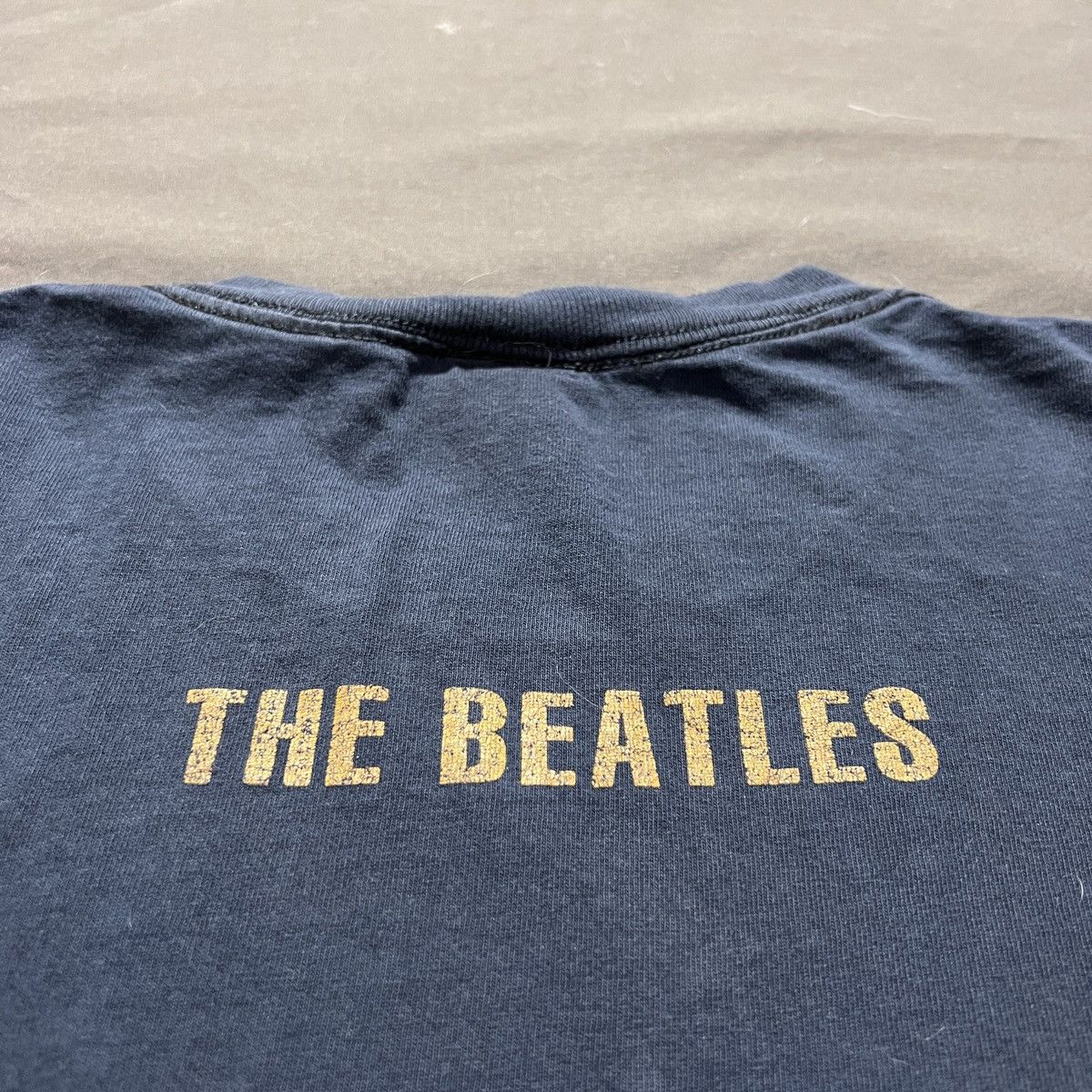 Band Tees Vintage Y2K The Beatles Rubber Soul Tee Thrashed Sun Faded Size US XL / EU 56 / 4 - 10 Thumbnail