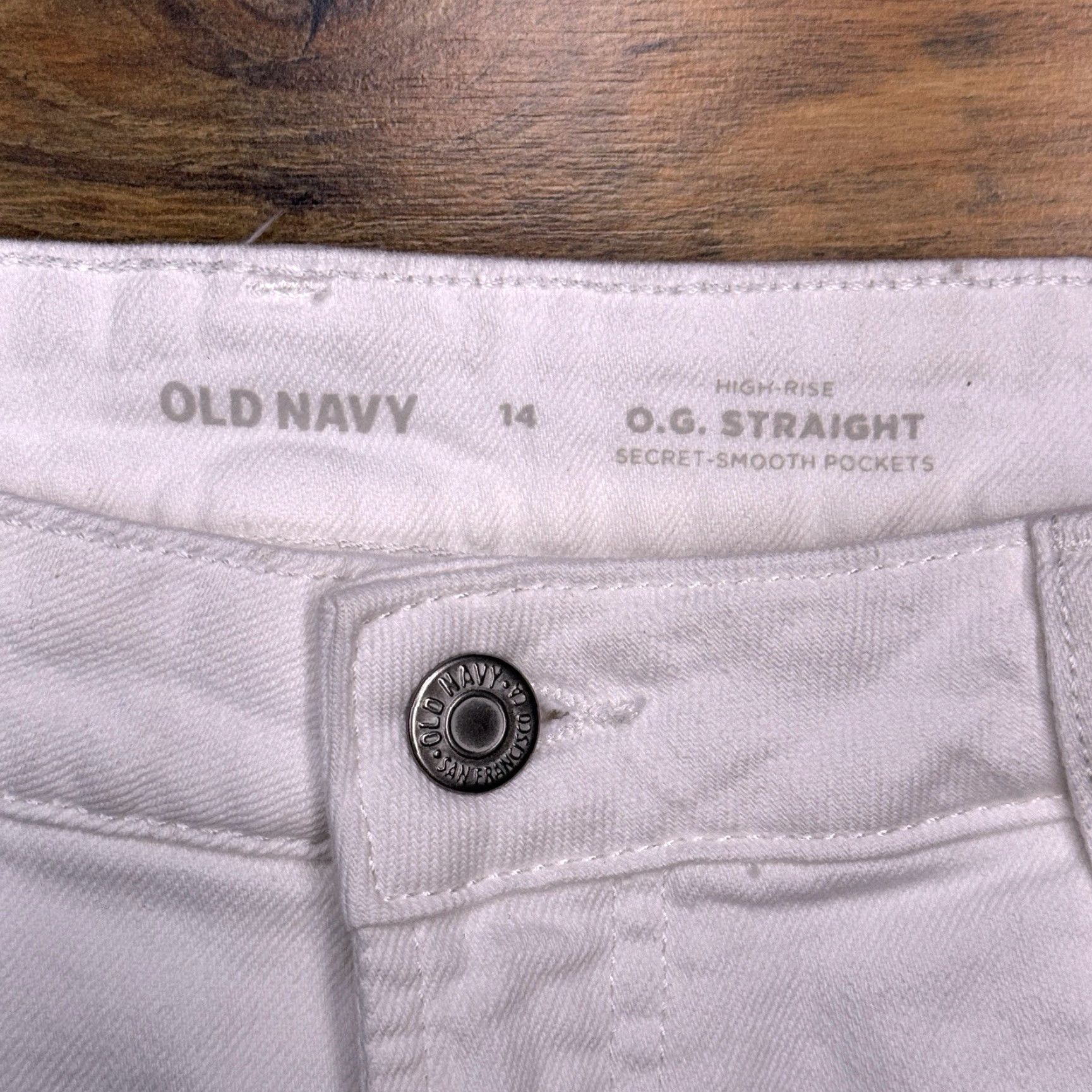 Old Navy Old Navy Womens 14 Denim Shorts High Rise 5-Pocket Pockets Stretch White Vintage No Seasonal Modern Casual Beach Walking Size 36" / US 14 / IT 50 - 3 Thumbnail