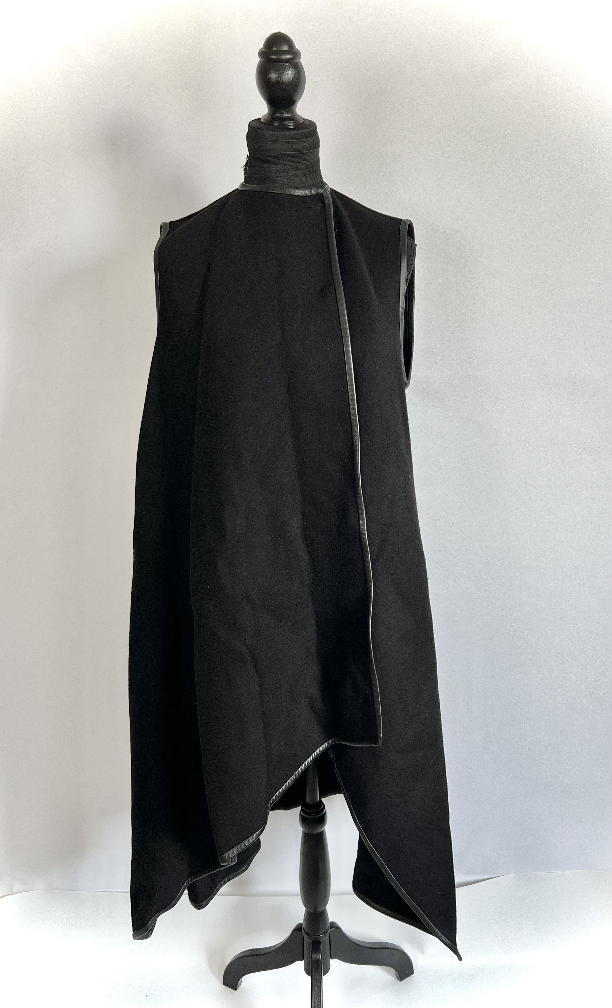 Salvatore Ferragamo salvatore ferragamo poncho RTW Fall 2014 wool Size XS / US 0-2 / IT 36-38 - 2 Thumbnail