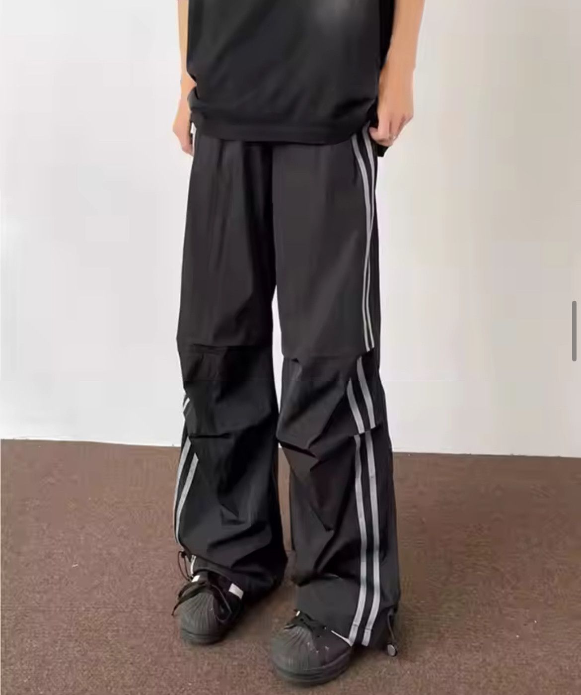 Japanese Brand Harajuku Elastic Waist Stripes Baggy Sports Pant Size US 28 / EU 44 - 1 Thumbnail