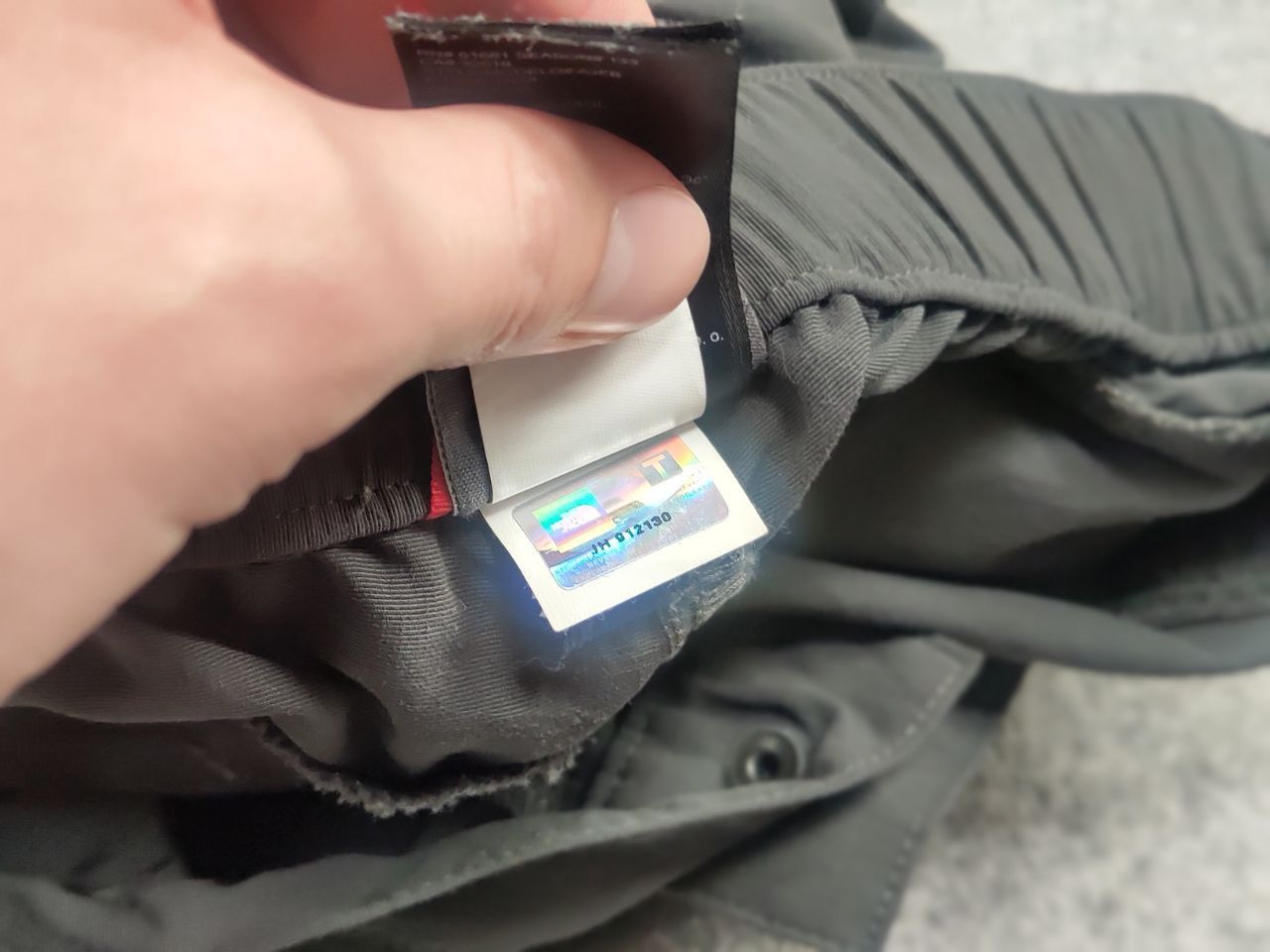 The North Face Vintage The North Face Gray Nylon Cargo Belt Short Y2K Style Size US 32 / EU 48 - 16 Thumbnail