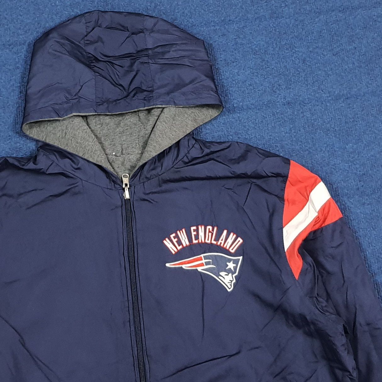 NFL Vintage New England Patriots Reversible Jacket Hoodie C288N2 Size US XL / EU 56 / 4 - 2 Thumbnail