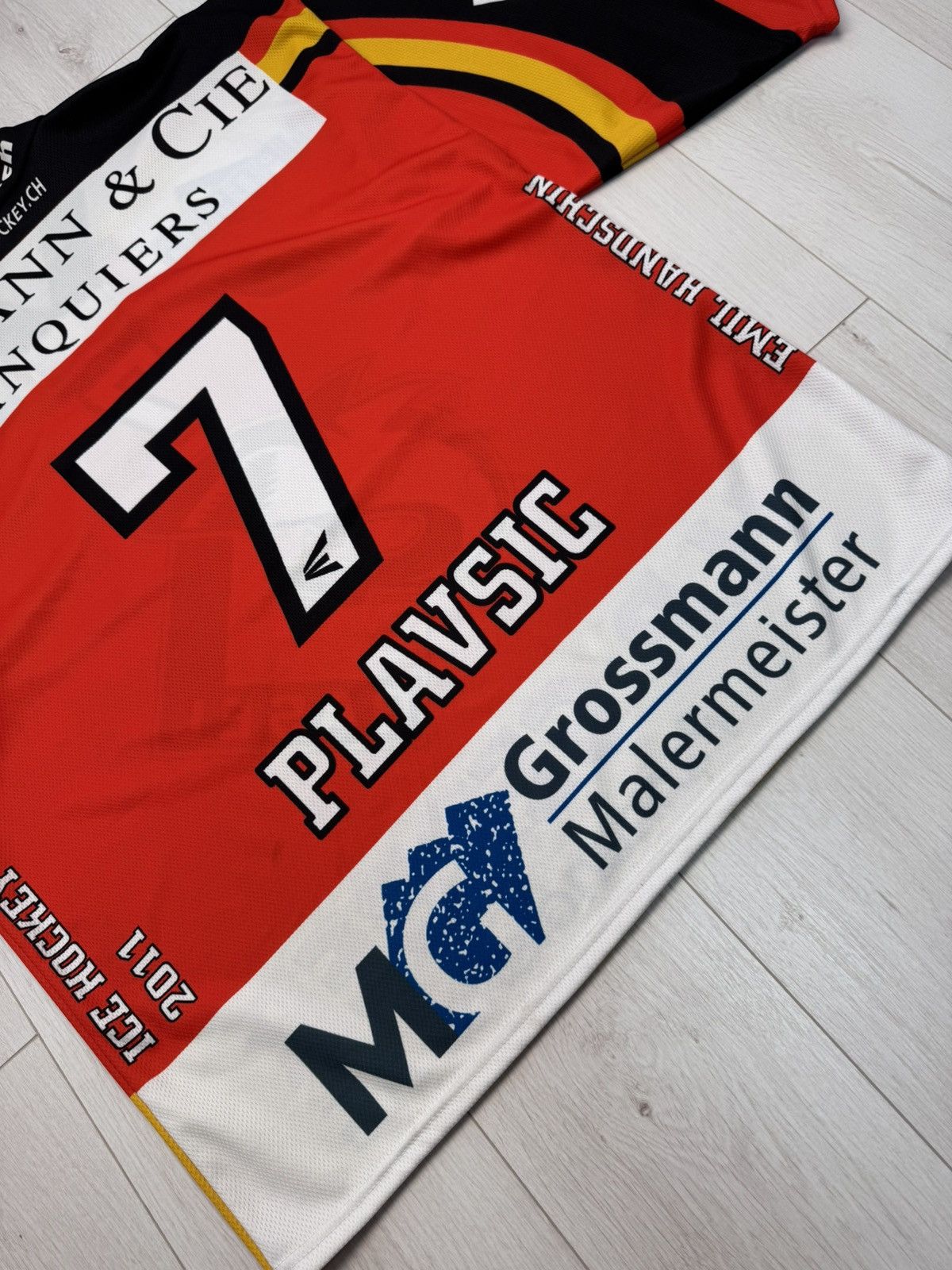Other MATCHWORN SIGNED EHC BASEL 2012 ice hockey jersey Rare Size US XL / EU 56 / 4 - 15 Thumbnail