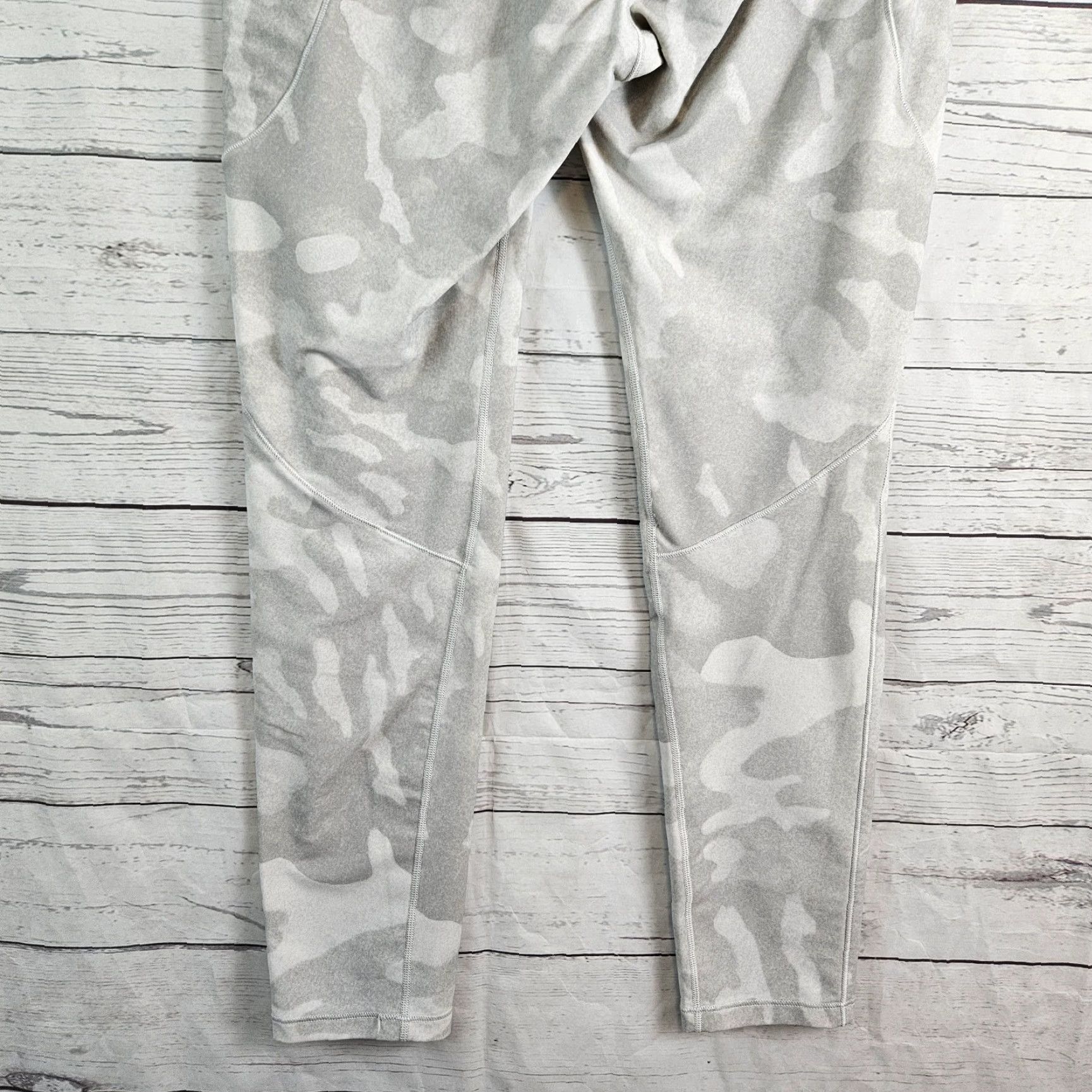 Vintage Calia Womens Cropped Leggings Sz M Gray Camo Pockets Mid Rise Activewear - Leggings Womens M Gray Camouflage Cropped with Pockets Size 32" / US 10 / IT 46 - 5 Thumbnail