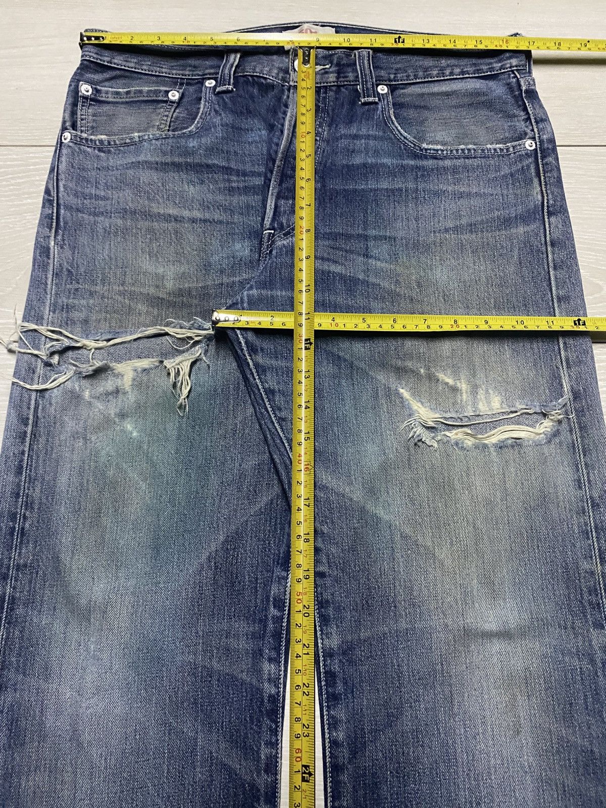 Levi's Vintage Levis 501 Distressed Loose Jeans Size US 33 - 17 Thumbnail