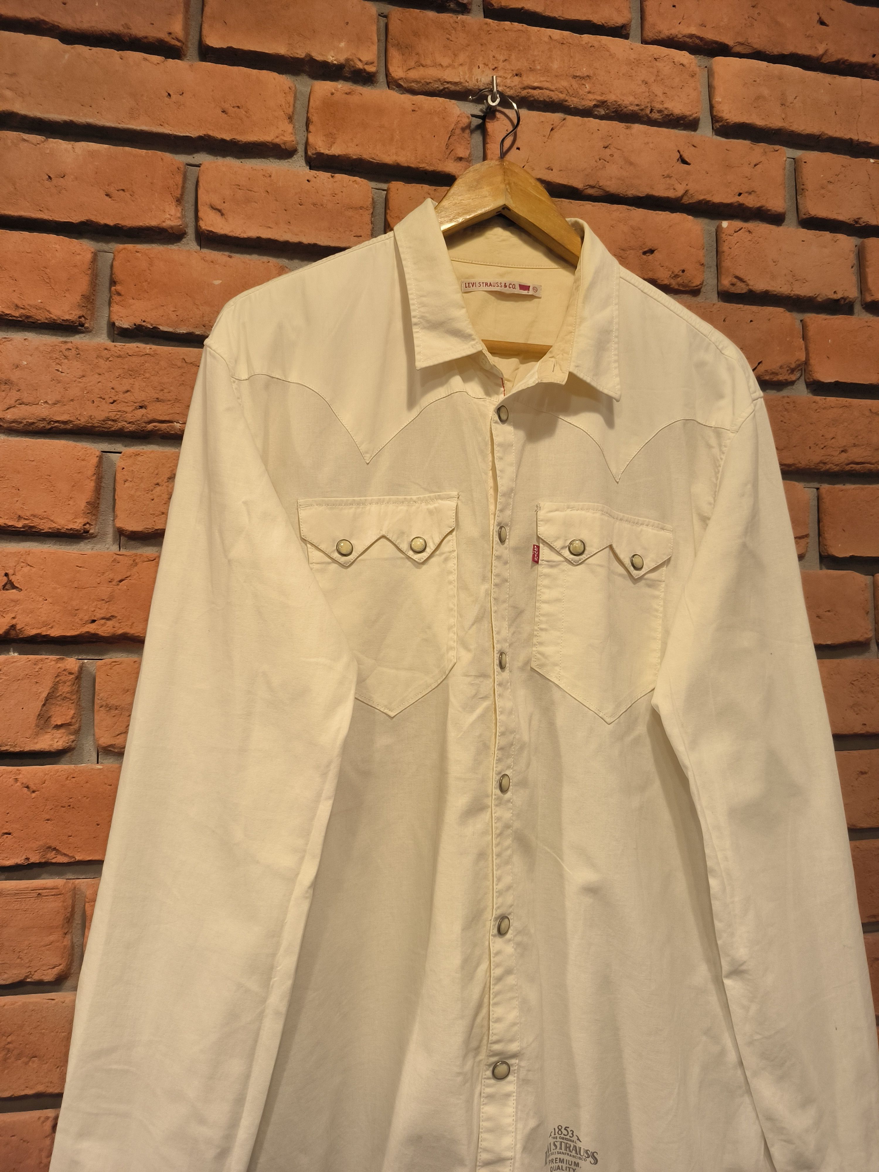 Levi's × Vintage Vintage Levi's Shirt White Button-Up Long Sleeve Logo Size US XL / EU 56 / 4 - 2 Thumbnail