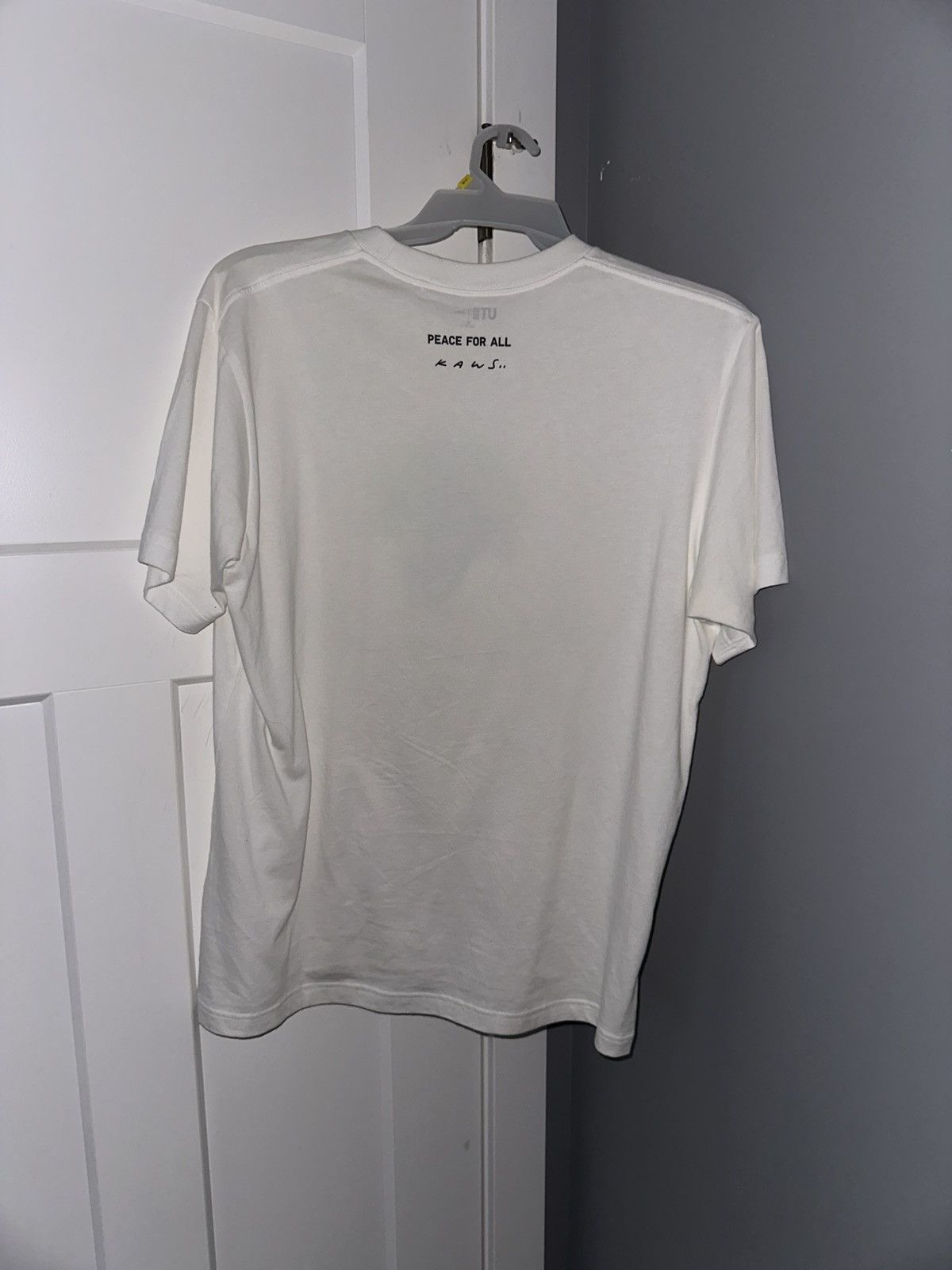 Kaws × Uniqlo Peace for All Tee Size US XL / EU 56 / 4 - 2 Thumbnail