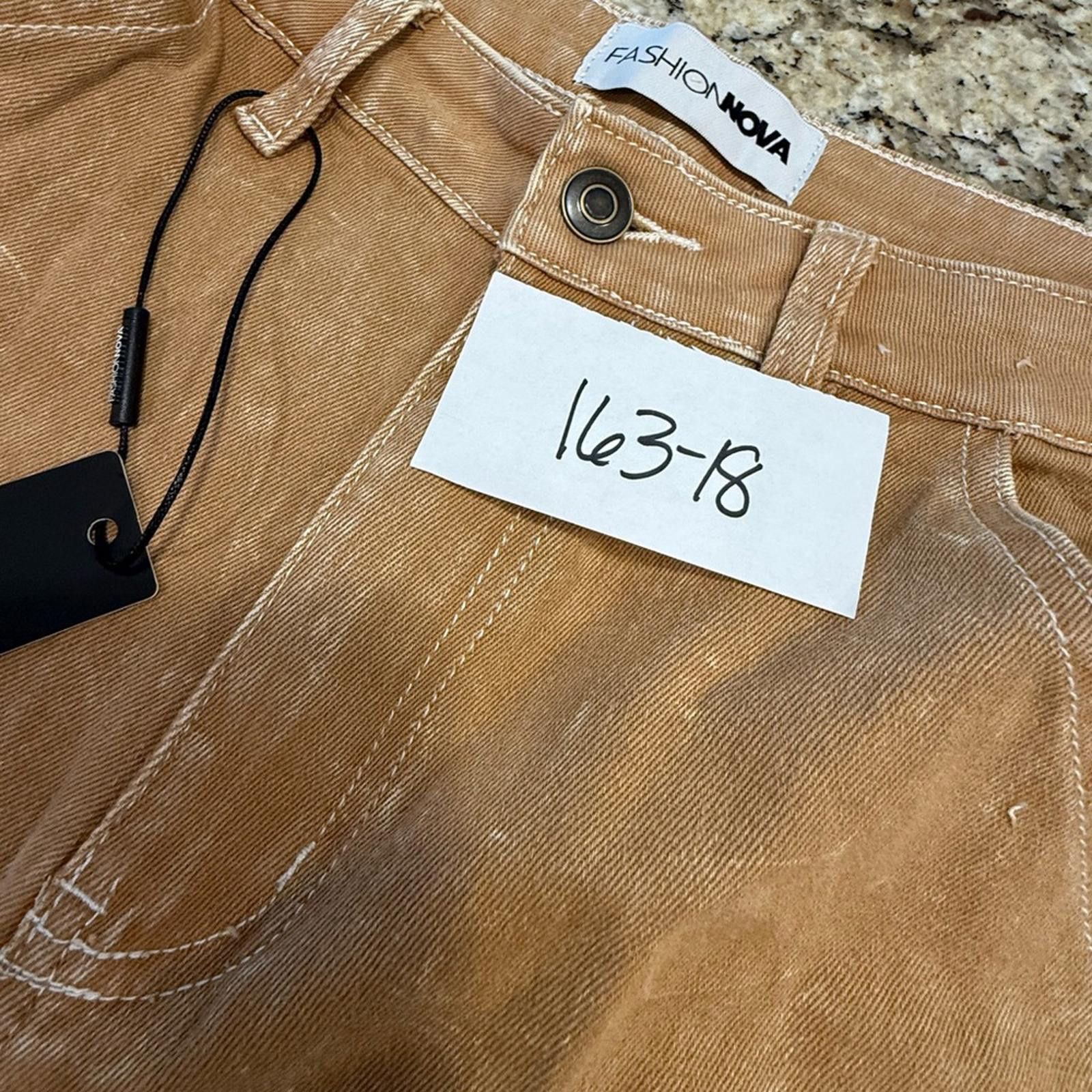Fashion Nova Fashion Nova khaki tan cargo pants funky streetwear SZ 13 Size 30" / US 8 / IT 44 - 12 Thumbnail