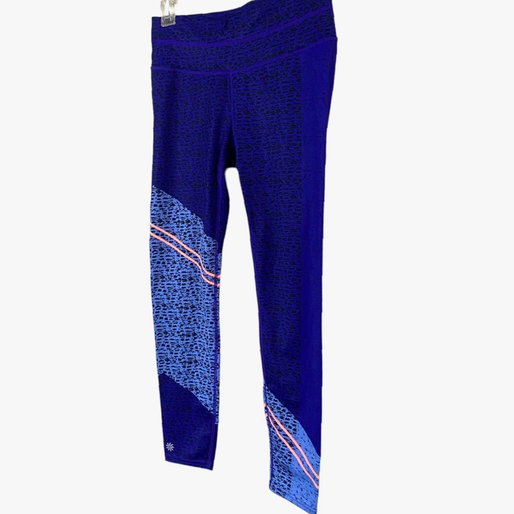 Athleta Athleta ASYM Camo Sonar 7/8 Leggings Small Blue Athletic Stretch Yoga Leggings Women's S Blue Athleisure Sports High-Quality Stretch Size 28" / US 6 / IT 42 - 2 Thumbnail